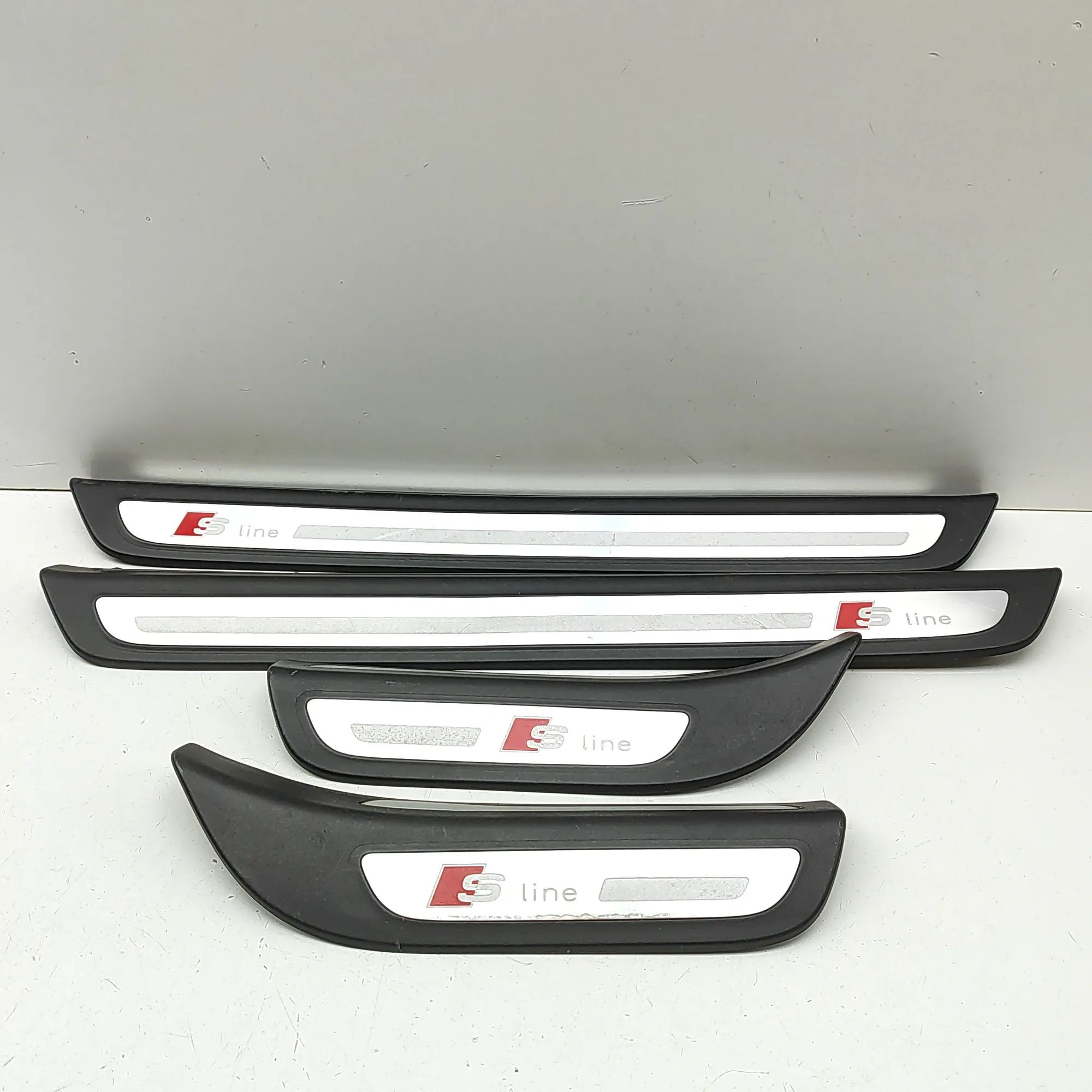Audi Q5 (8R) Door Sill Trim Kit Door Sill Trim Kit — AUDI Q5 (8R) (2008-2017) —...