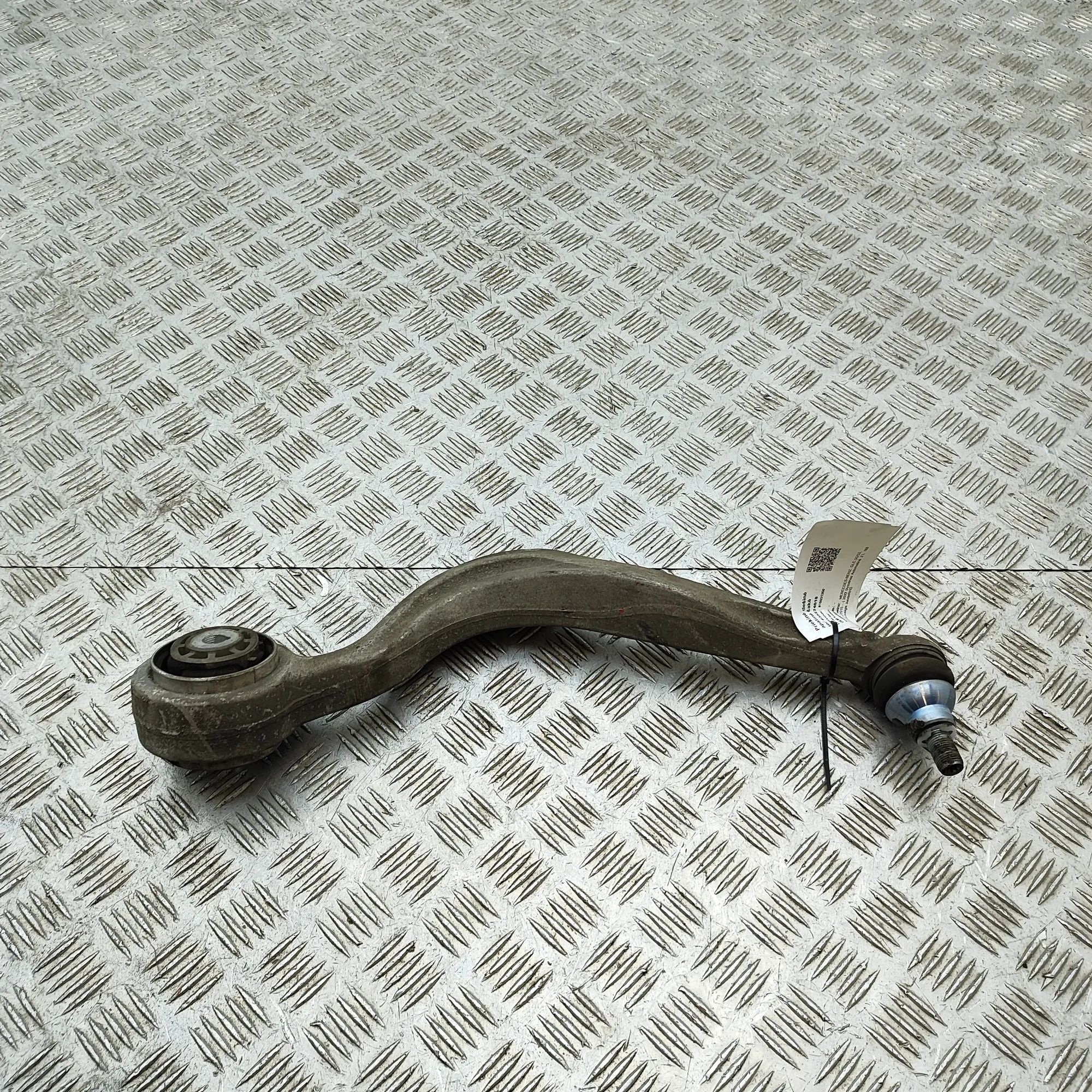 Mercedes-Benz GLC (X253) Front Right Curved Control Arm Front Right Curved Control Arm — MERCEDES BENZ ...