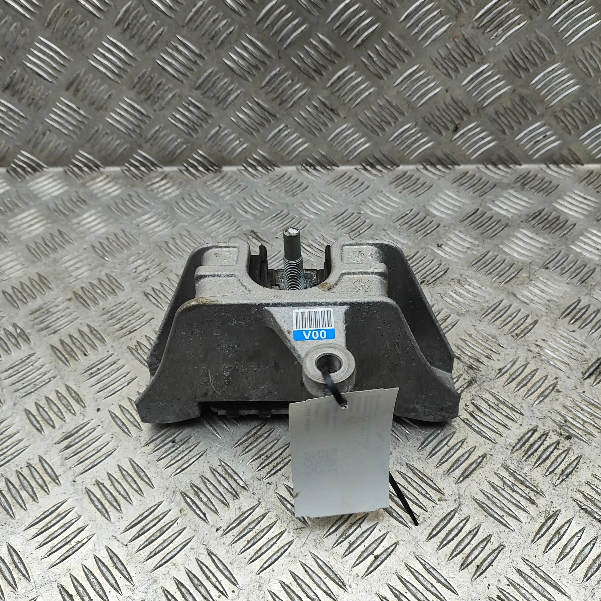 Kia Niro Right Side Engine Mount Right Side Engine Mount — KIA NIRO (II) (2022-....