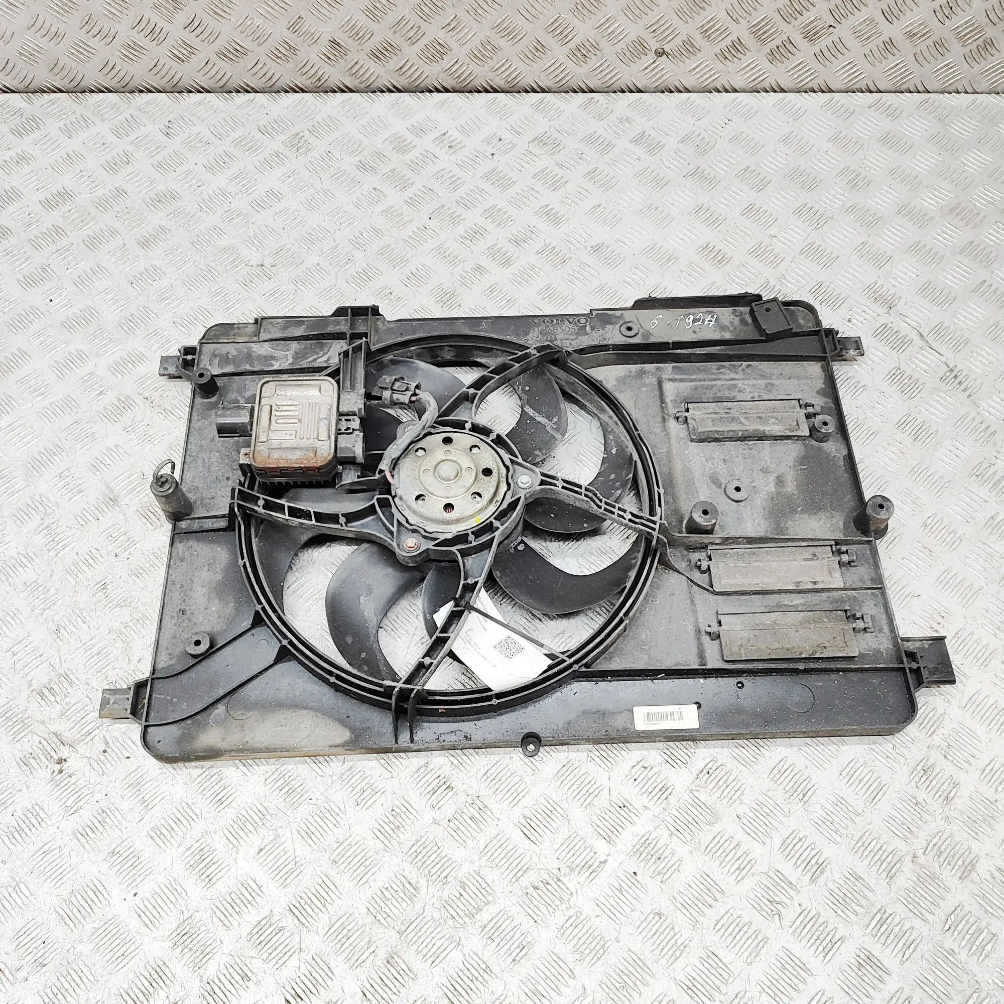 Volvo S60 Engine Cooling Fan Shroud Engine Cooling Fan Shroud — VOLVO S60 (II) (201...