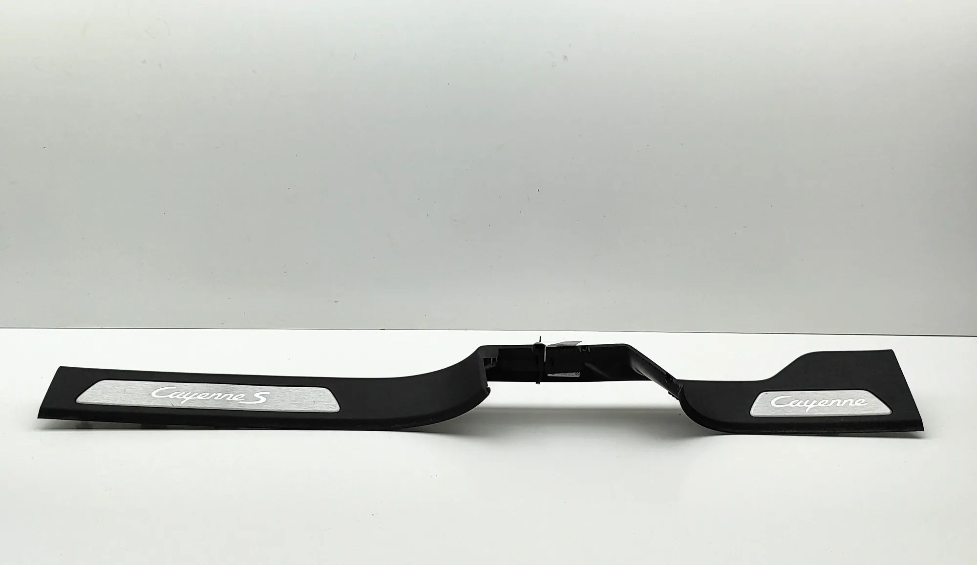 Porsche Cayenne Interior sill trim — front left Interior sill trim — front left — PORSCHE CAYEN...