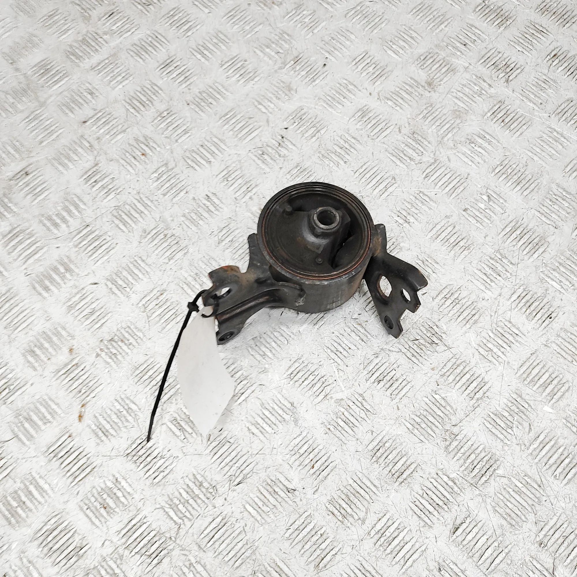 Mitsubishi Lancer Engine Mount rear Engine Mount rear — MITSUBISHI LANCER (VIII CY_...