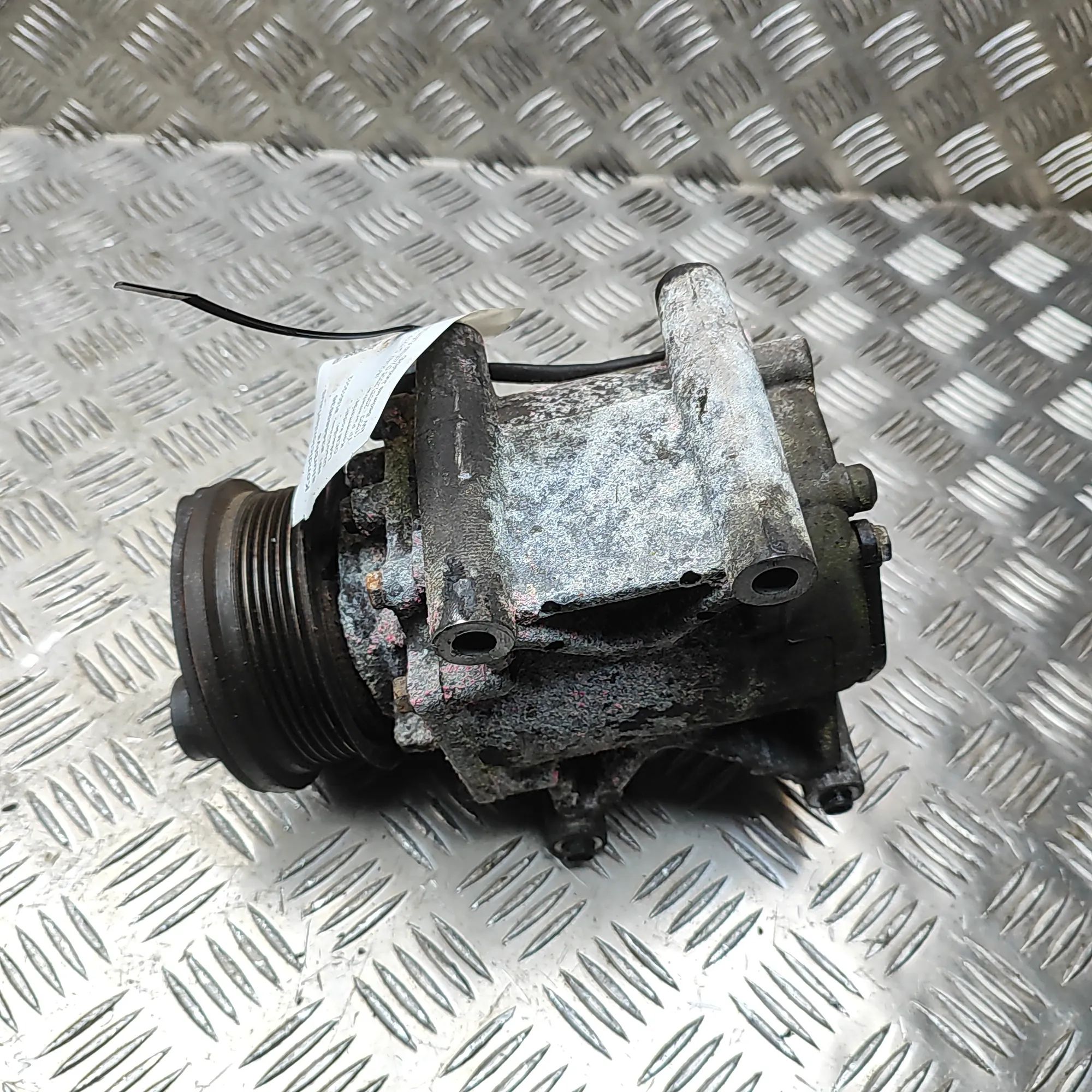 Jaguar S-Type Air-conditioning compressor Air-conditioning compressor — JAGUAR S-TYPE (X2...