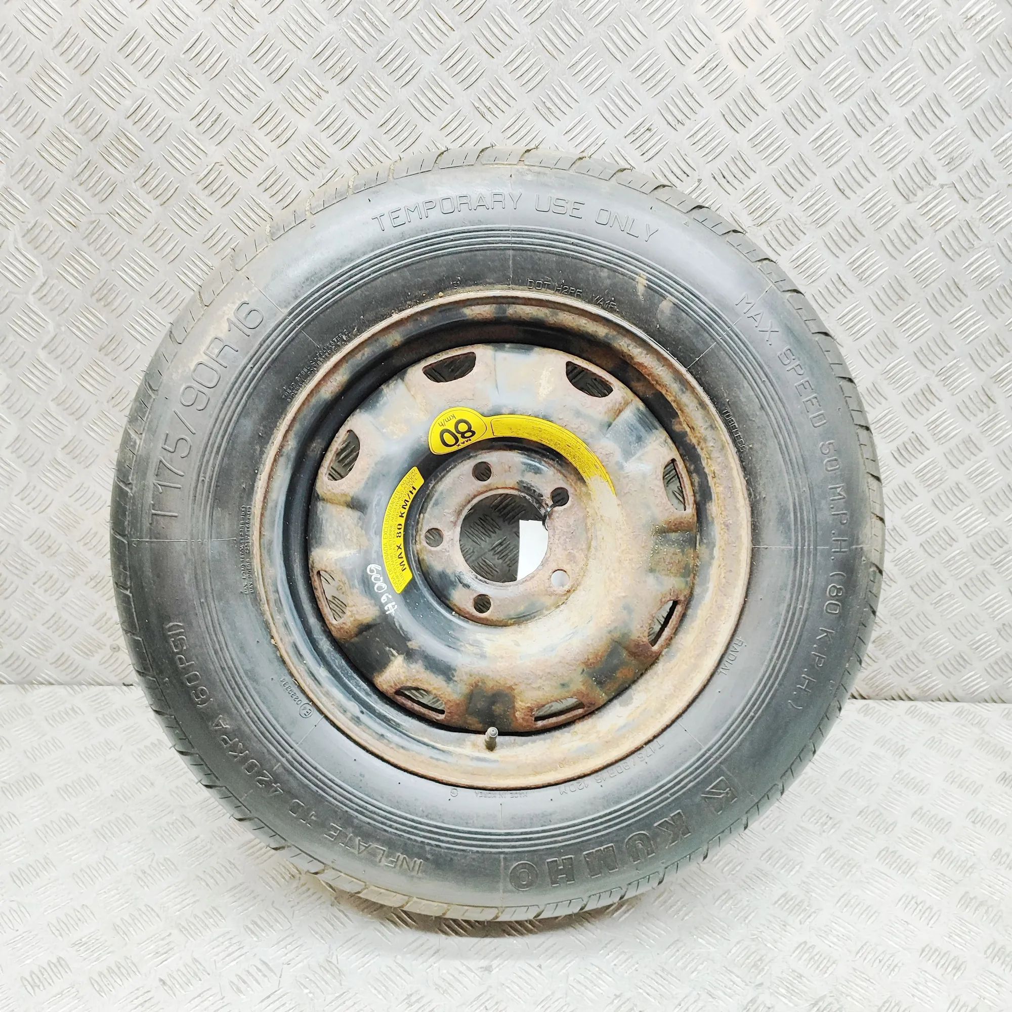 Ssangyong Rexton Spare Wheel Space Saver Spare Wheel Space Saver — SSANGYONG REXTON (W) ...