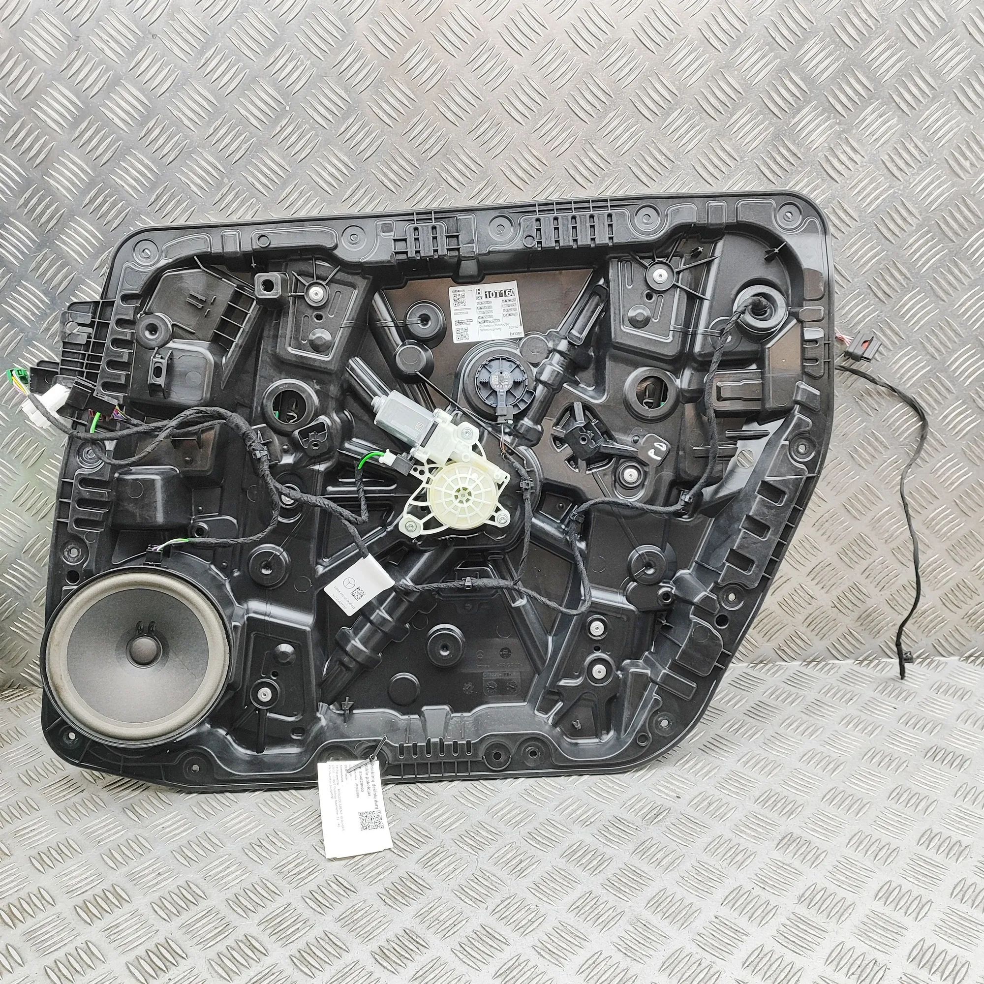 Mercedes-Benz GLA / EQA (H247) Front Right Door Window Regulator Front Right Door Window Regulator — MERCEDES BE...