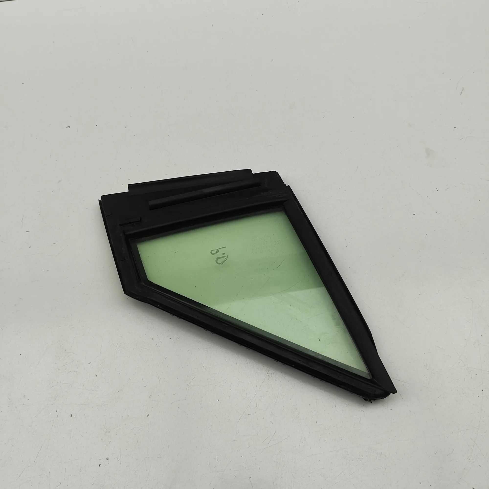 Lexus NX Door quarter window — front right Door quarter window — front right — LEXUS NX (I...