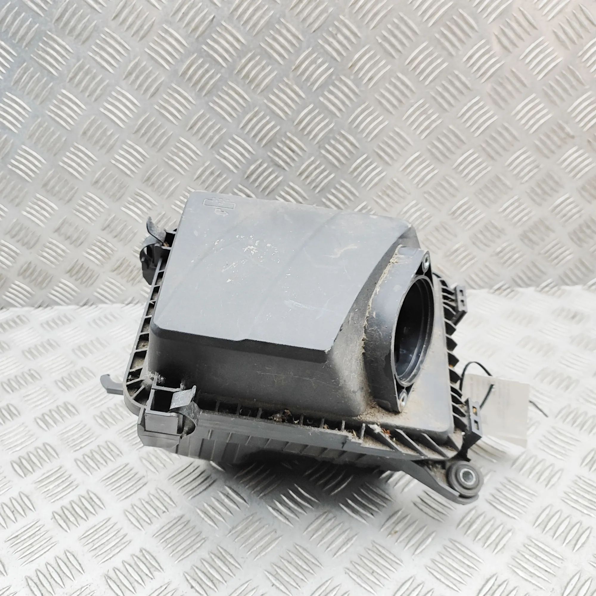 Kia Ceed (CD) Ilmanpuhdistin  Air Filter Box — KIA XCEED (CD) (2020-...) — 28...