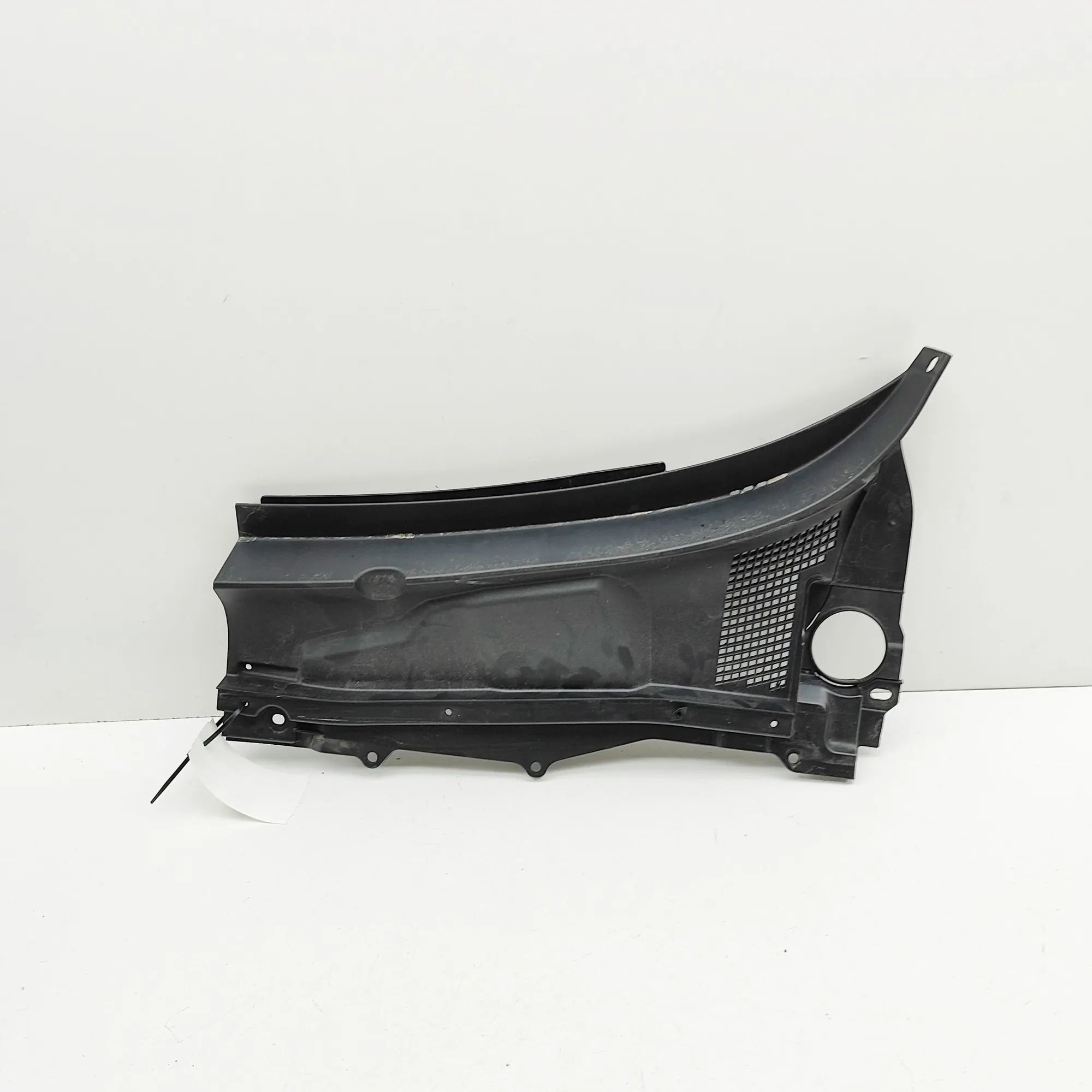 Nissan 370Z Front Wiper Cowl Trim Front Wiper Cowl Trim — NISSAN 370 (Z Coupe Z34...