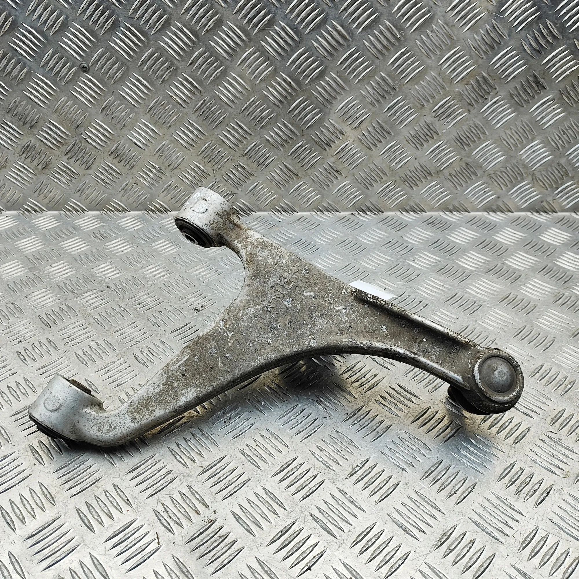 Nissan 370Z Control arm — rear right Control arm — rear right — NISSAN 370 (Z Coupe ...