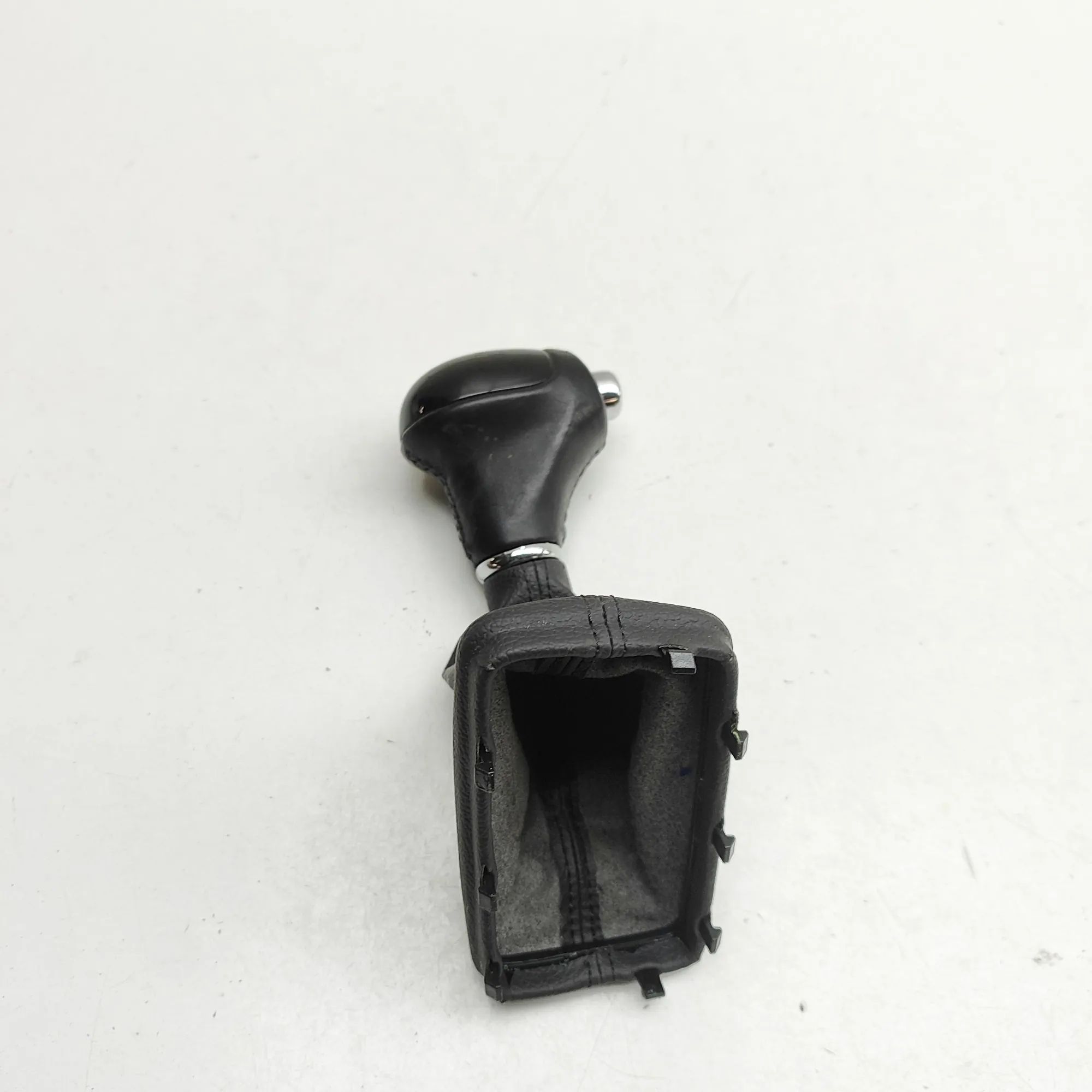Kia ceed (JD) Gear lever knob Gear lever knob — KIA CEE\'D (JD) (2012-2018) —...