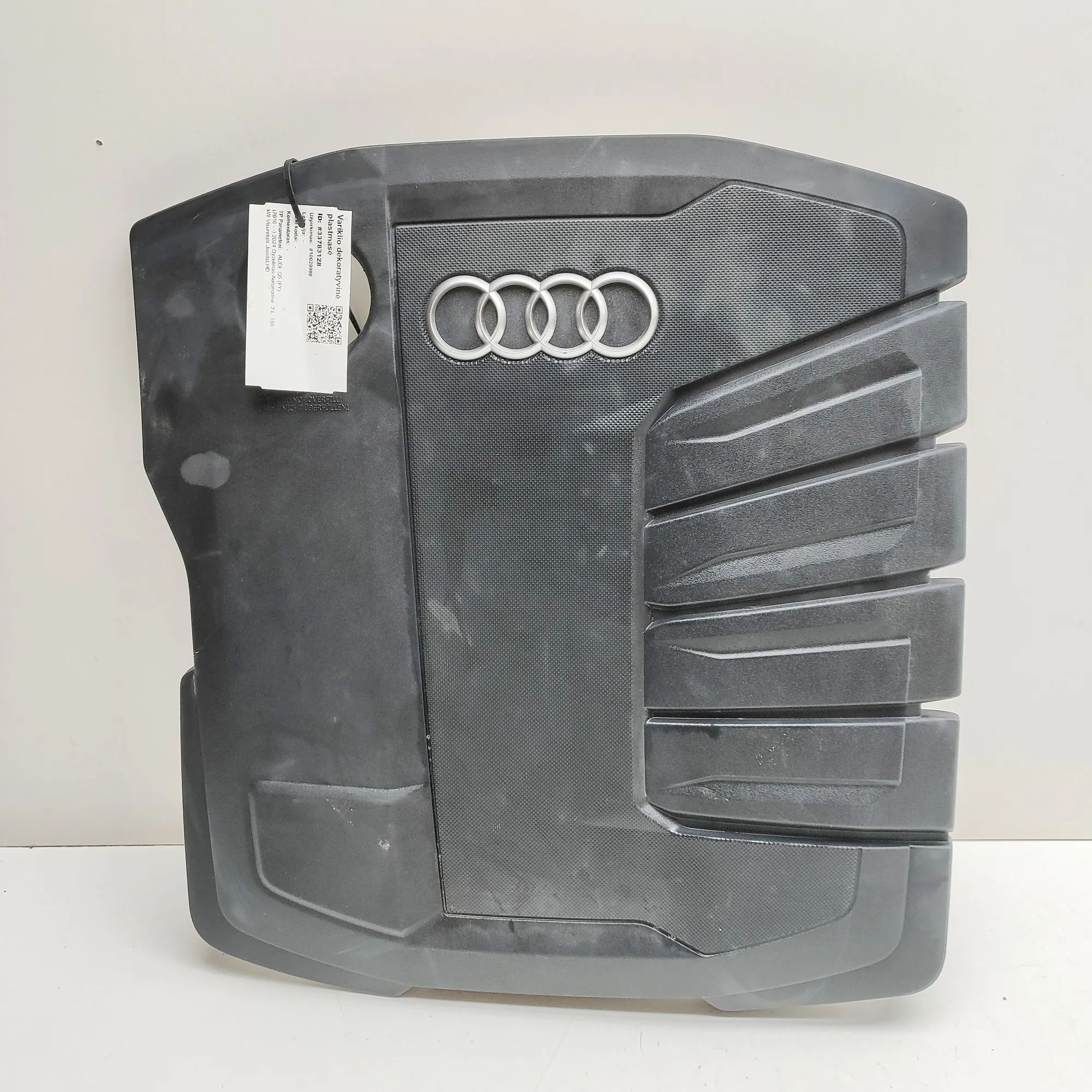 Audi Q5 (FY) Moottori muovikansi Engine cover — AUDI Q5 (FY) (2016-...) — 80A103...