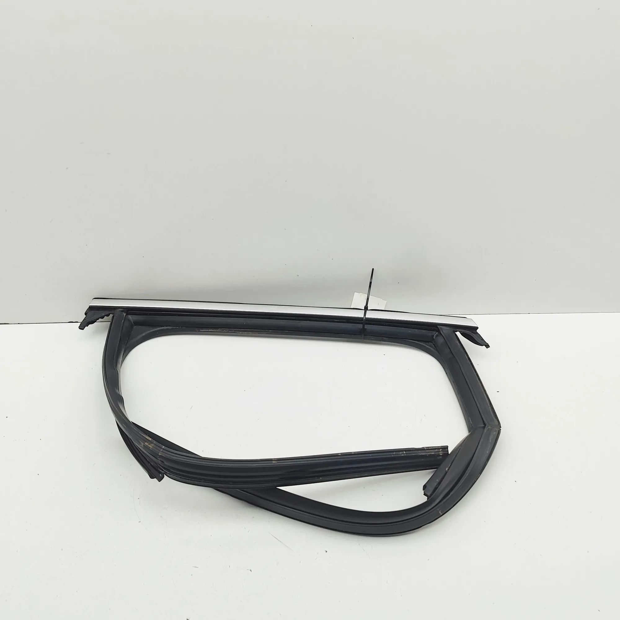 Audi Q3 (F3) Upper door trim strip — rear left Upper door trim strip — rear left — AUDI Q3 (F3...
