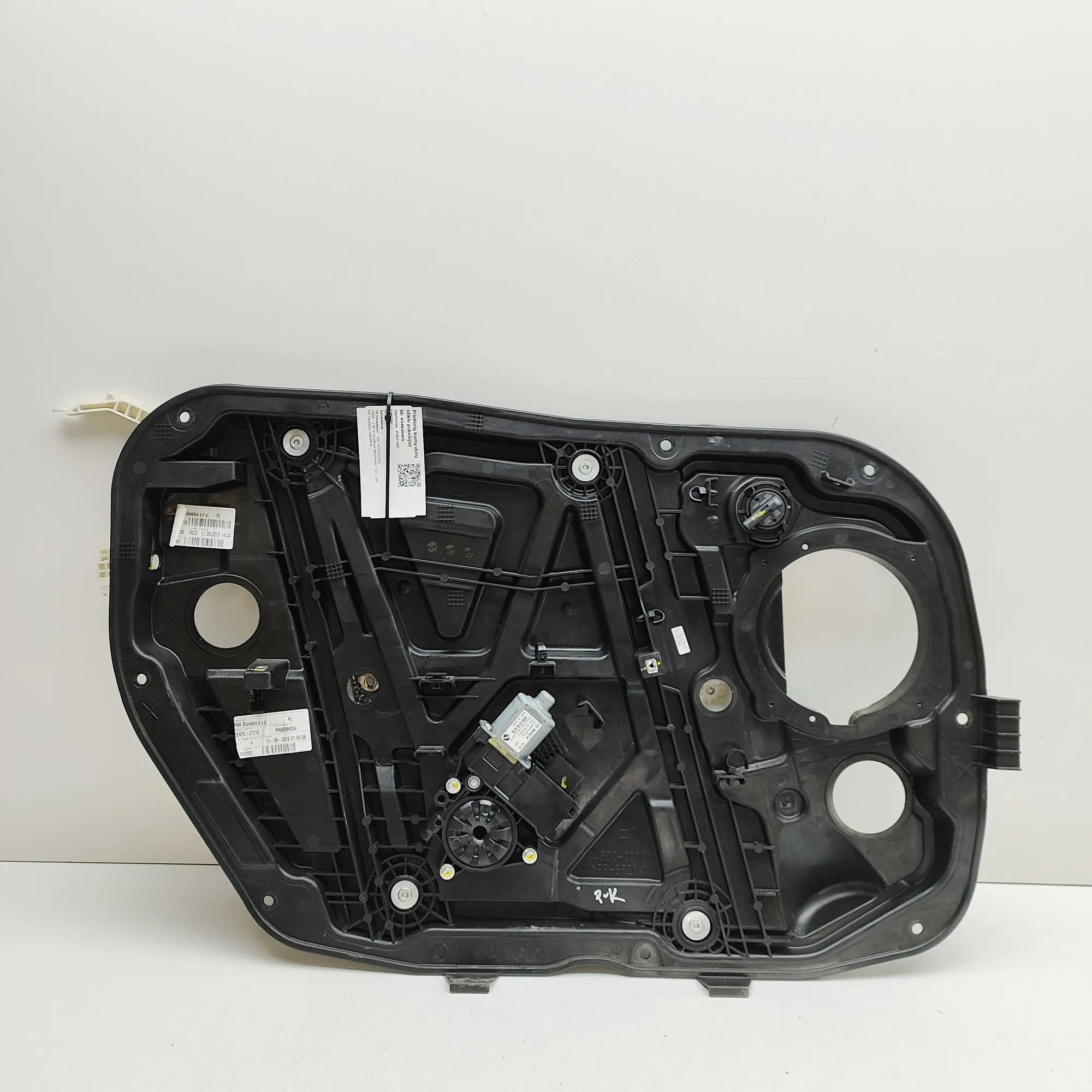Kia Ceed (CD) Front Left Door Window Regulator Front Left Door Window Regulator — KIA XCEED (C...