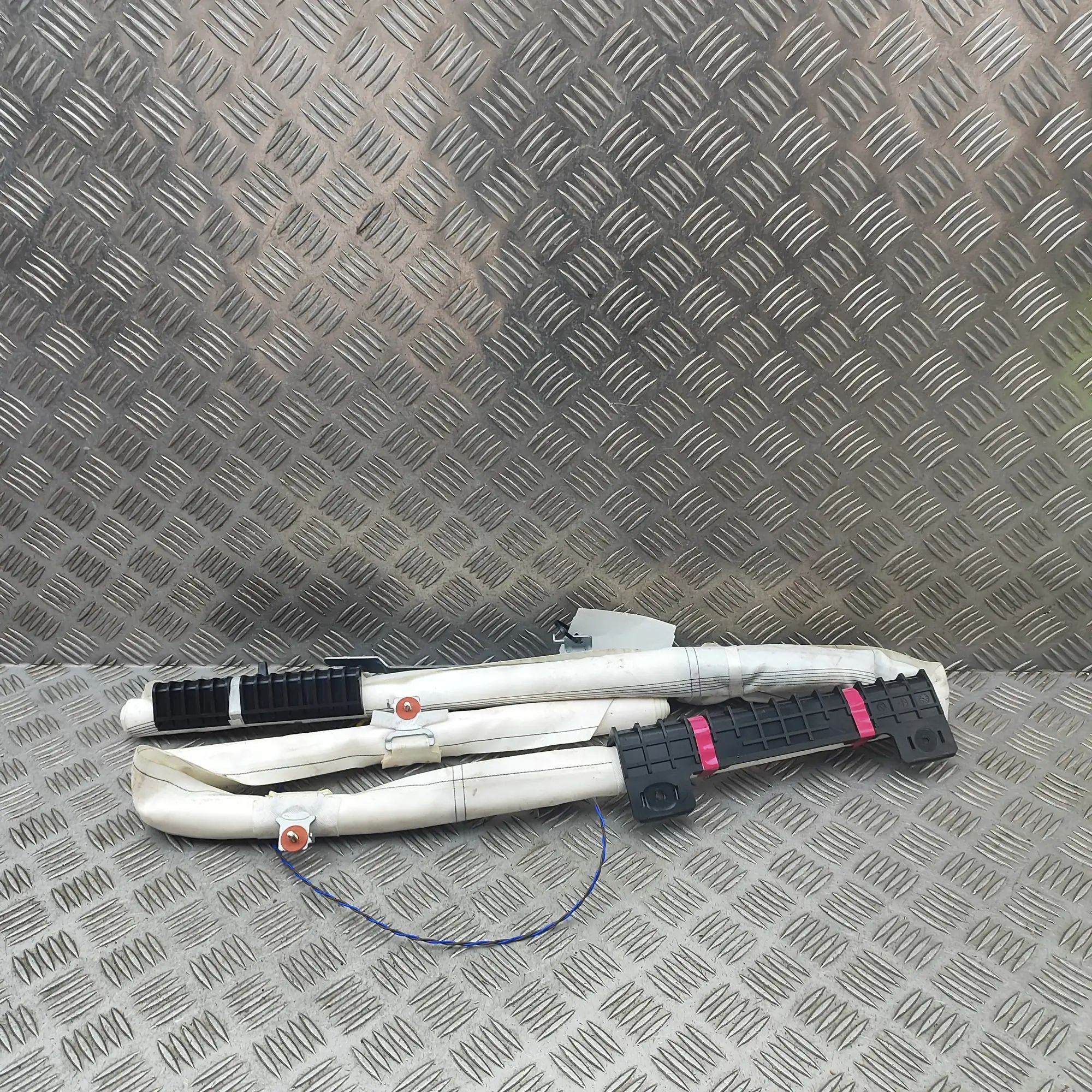 Kia EV6 Right Side Roof Safety Curtain SRS Right Side Roof Safety Curtain SRS — KIA EV6 (C...