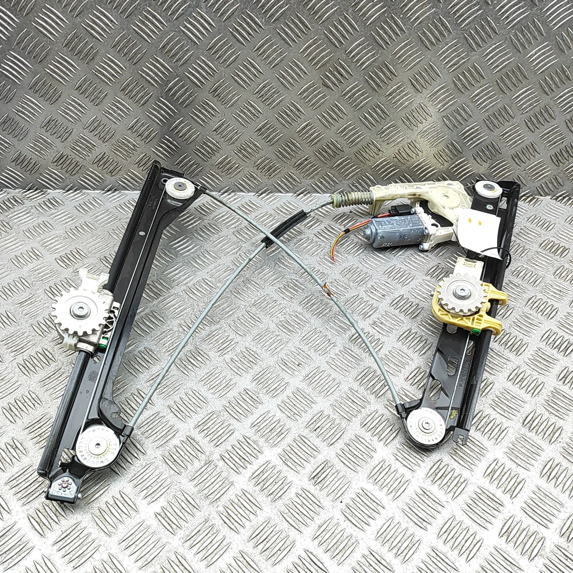 Porsche 911 (991) Front Left Door Window Regulator Front Left Door Window Regulator — PORSCHE 911 ...