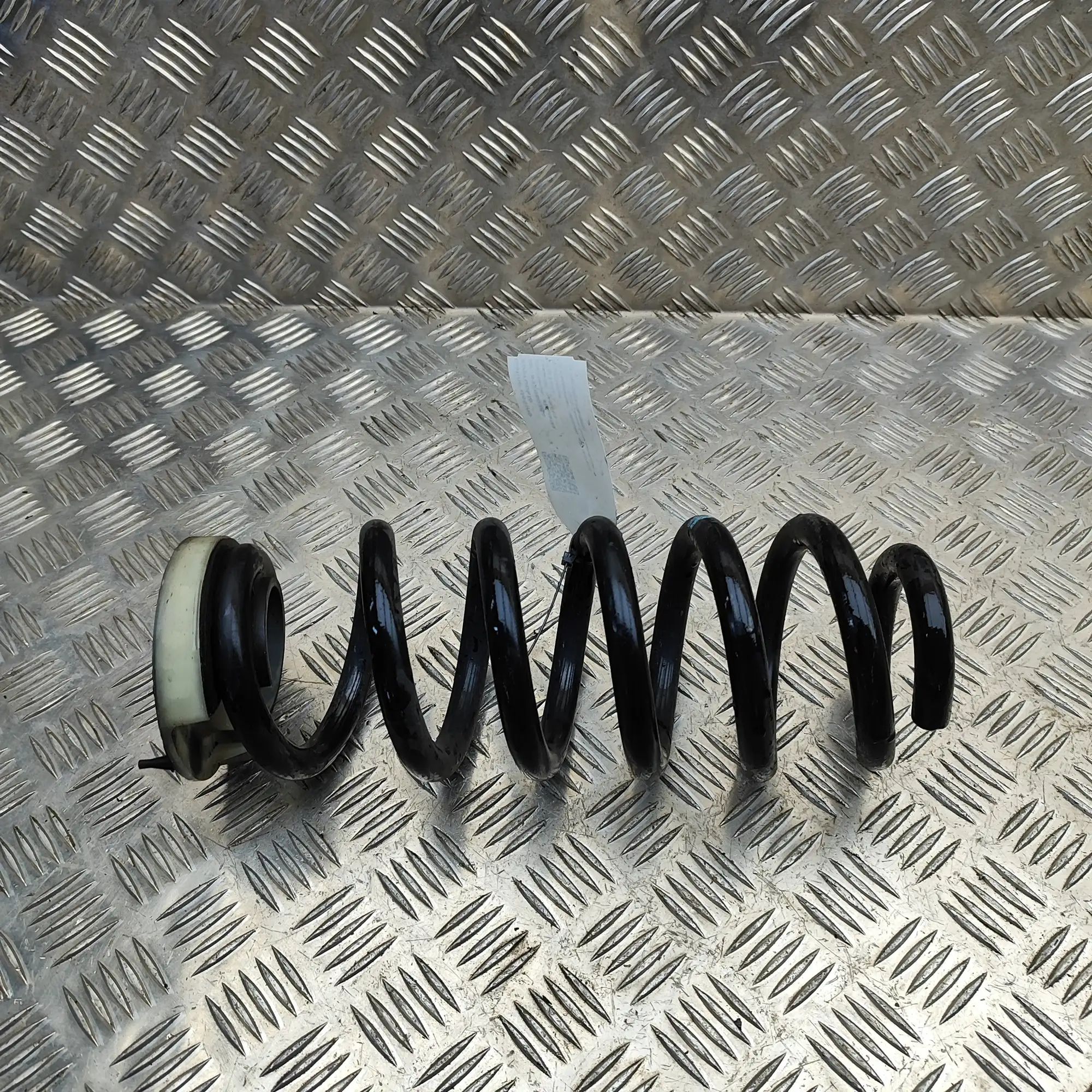 Nissan Ariya Coil spring — rear right Coil spring — rear right — NISSAN ARIYA (FE0) (...