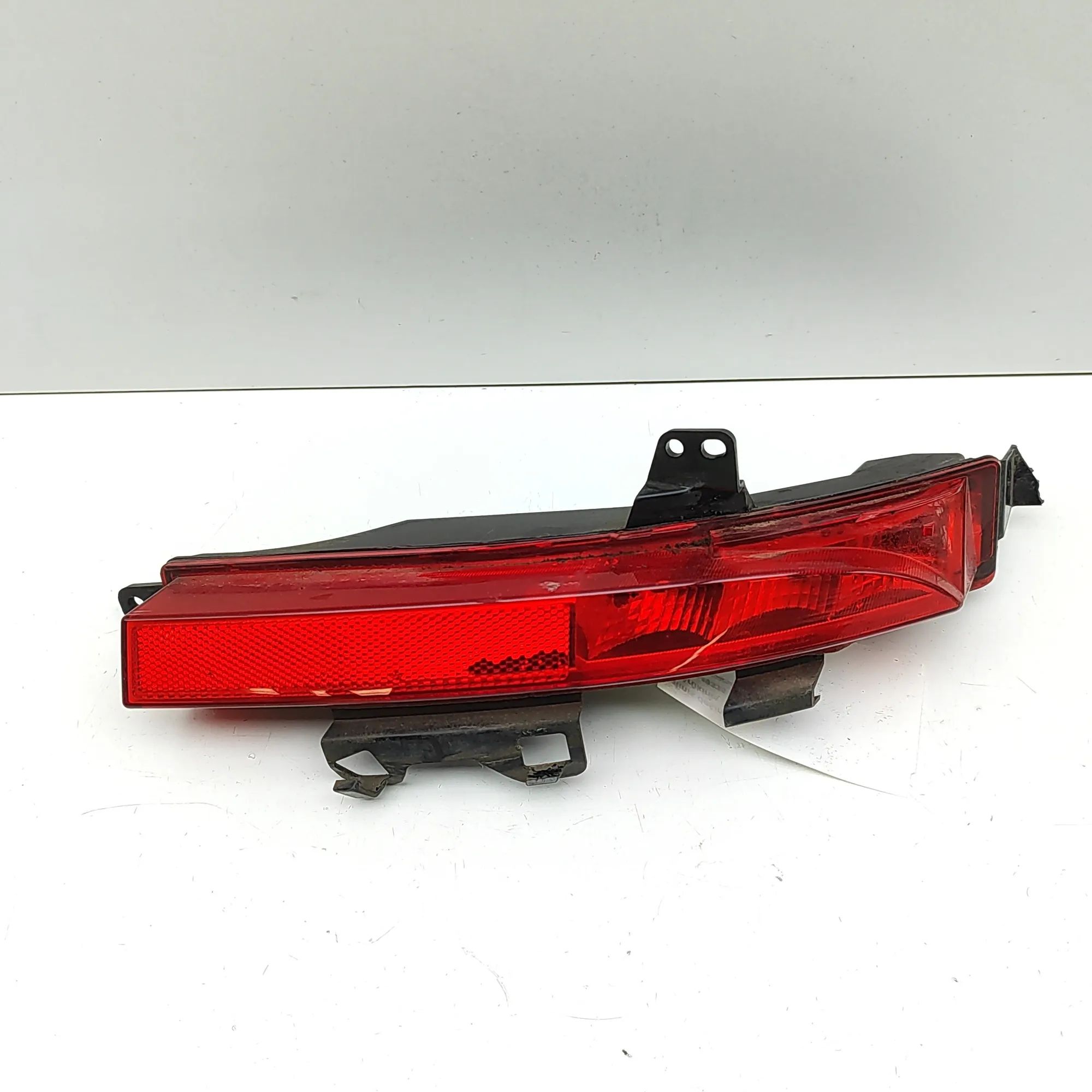 Land Rover Discovery Sport Rear Right Fog Light Rear Right Fog Light — LAND ROVER DISCOVERY SPO...
