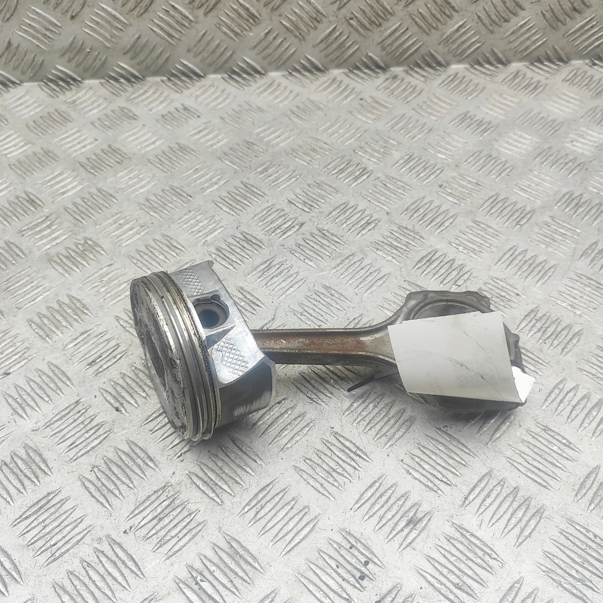 Jeep Wrangler (JK) Piston Piston — JEEP WRANGLER (III JK) (2007-...) — K0...