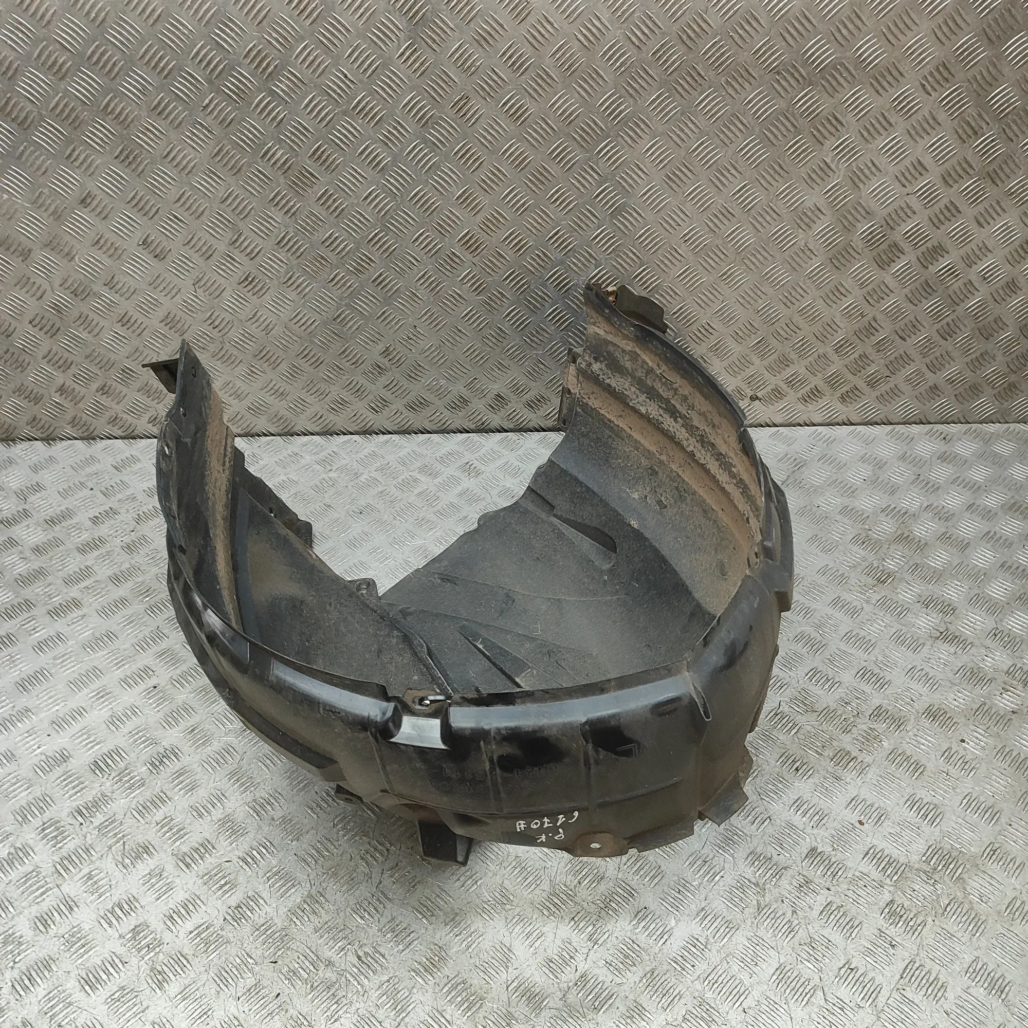 Nissan Leaf Front Left Arch Liner Front Left Arch Liner — NISSAN LEAF (ZE1) (2017...