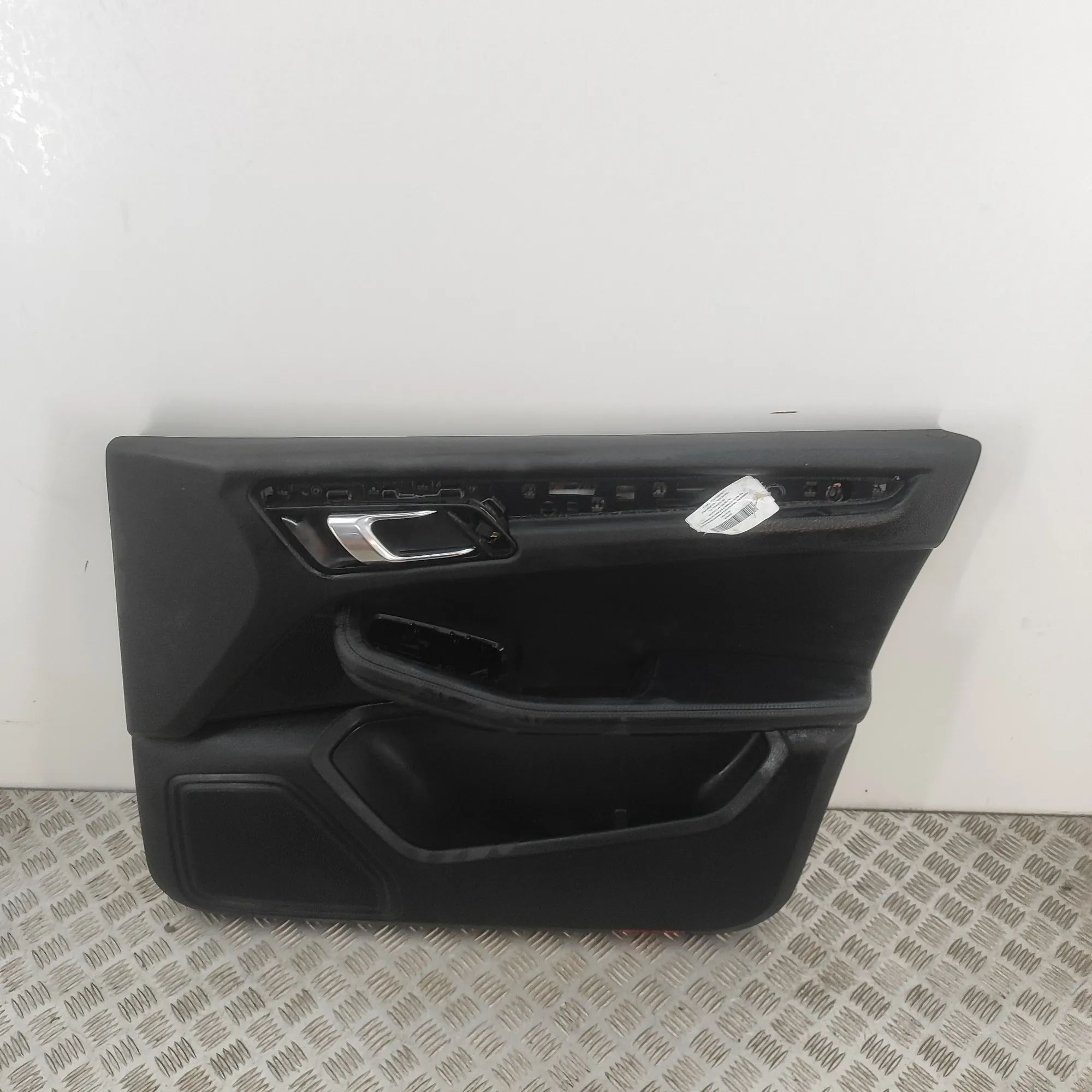 Porsche Macan Front Right Door Panel Front Right Door Panel — PORSCHE MACAN (95B) (2...