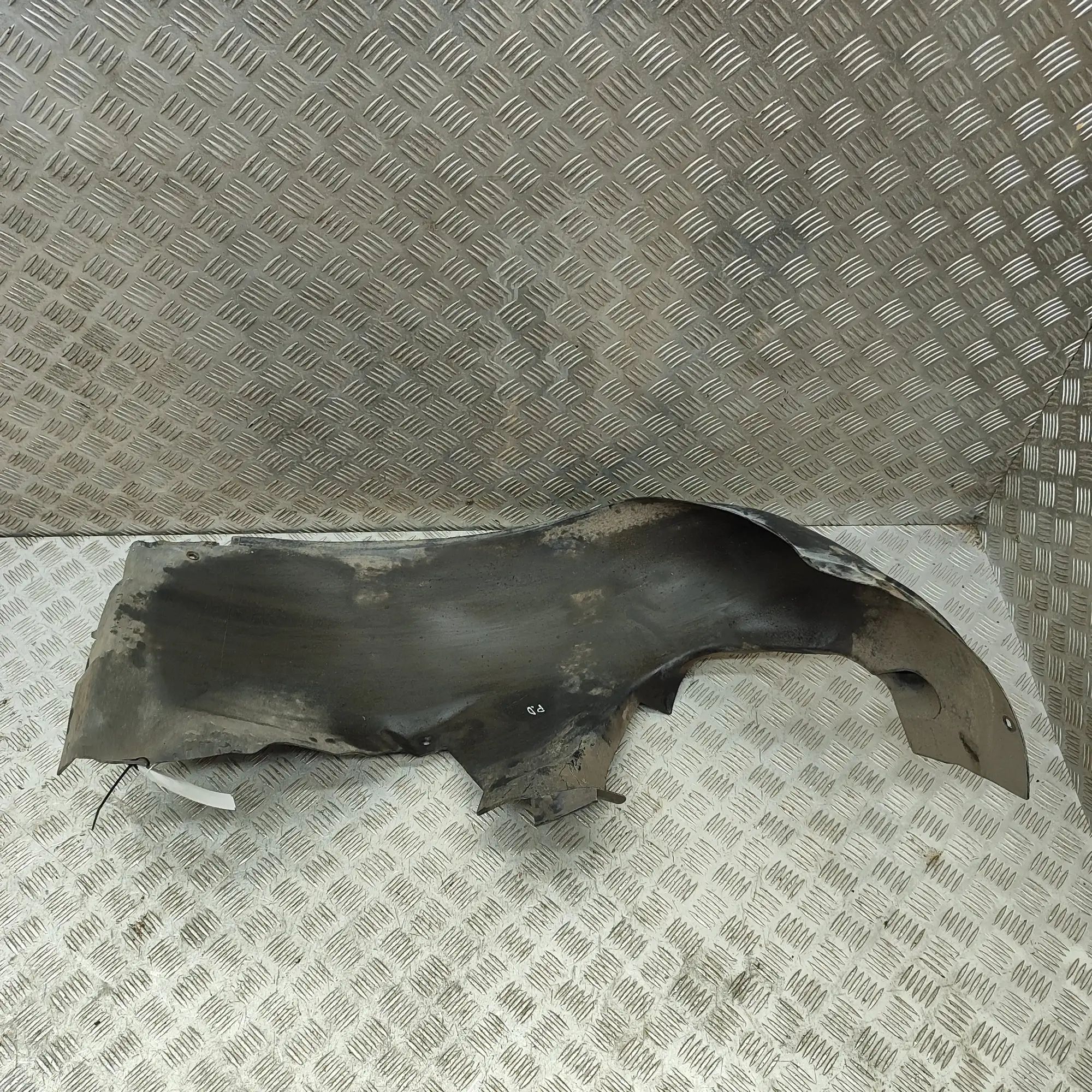 Porsche Cayman (987) Front Right Arch Liner Front Right Arch Liner — PORSCHE CAYMAN (987) (...
