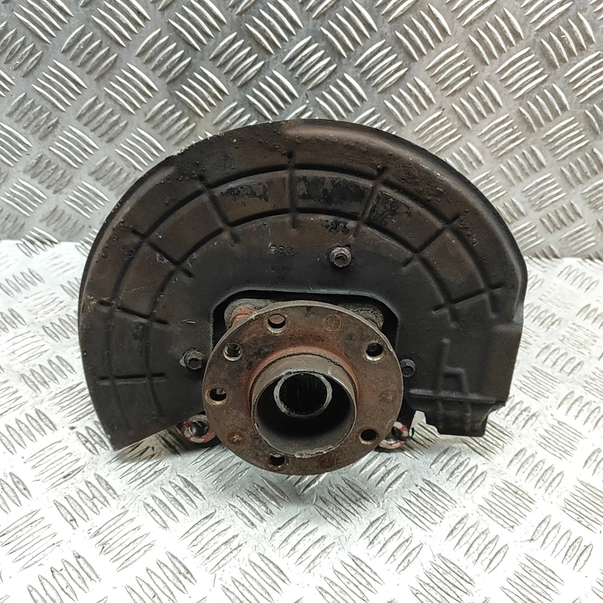 Alfa-Romeo Giulietta (940) Front Left Wheel Hub Front Left Wheel Hub — ALFA ROMEO GIULIETTA (94...