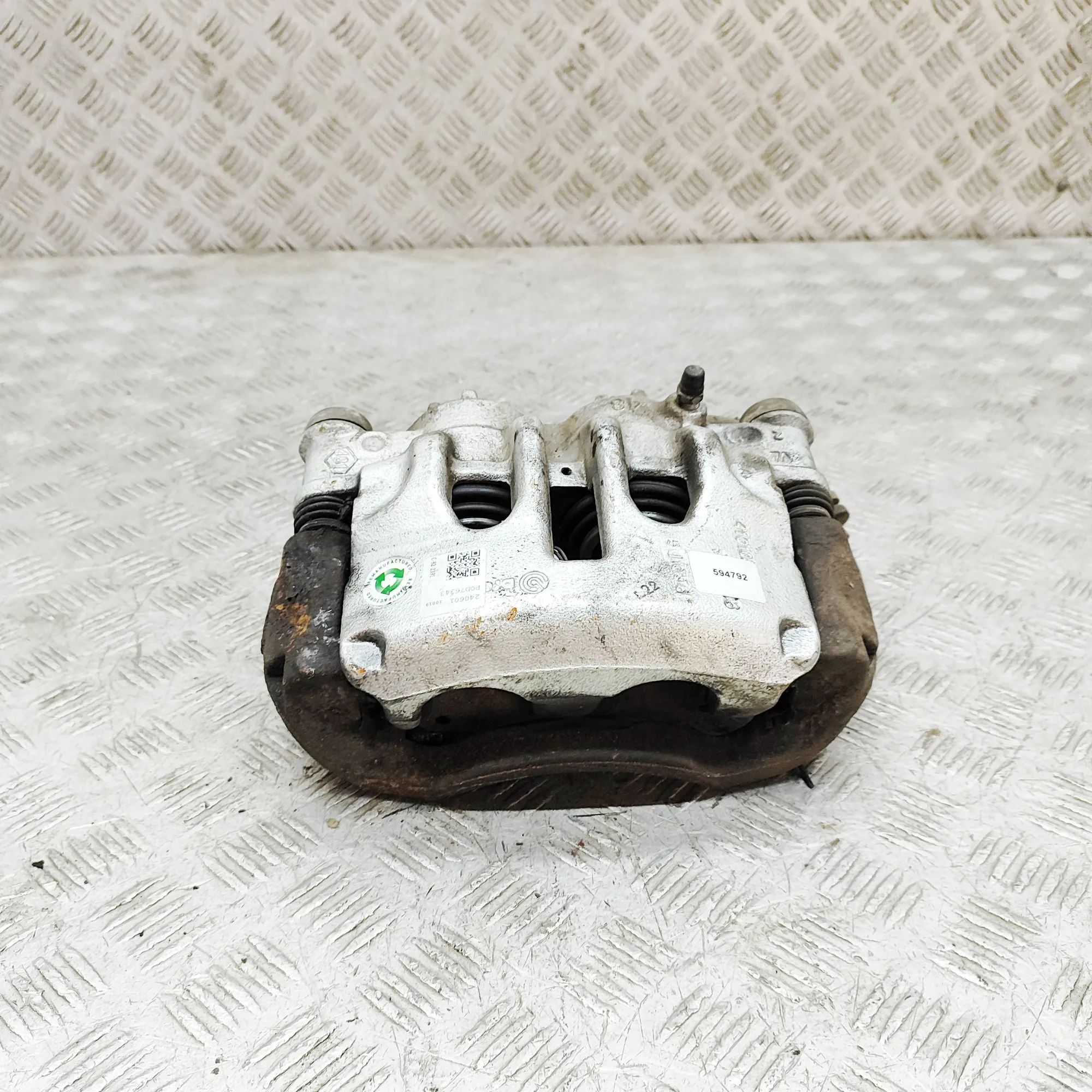 Nissan NV400 / Interstar Brake caliper — front left Brake caliper — front left — NISSAN NV400 (Van)...