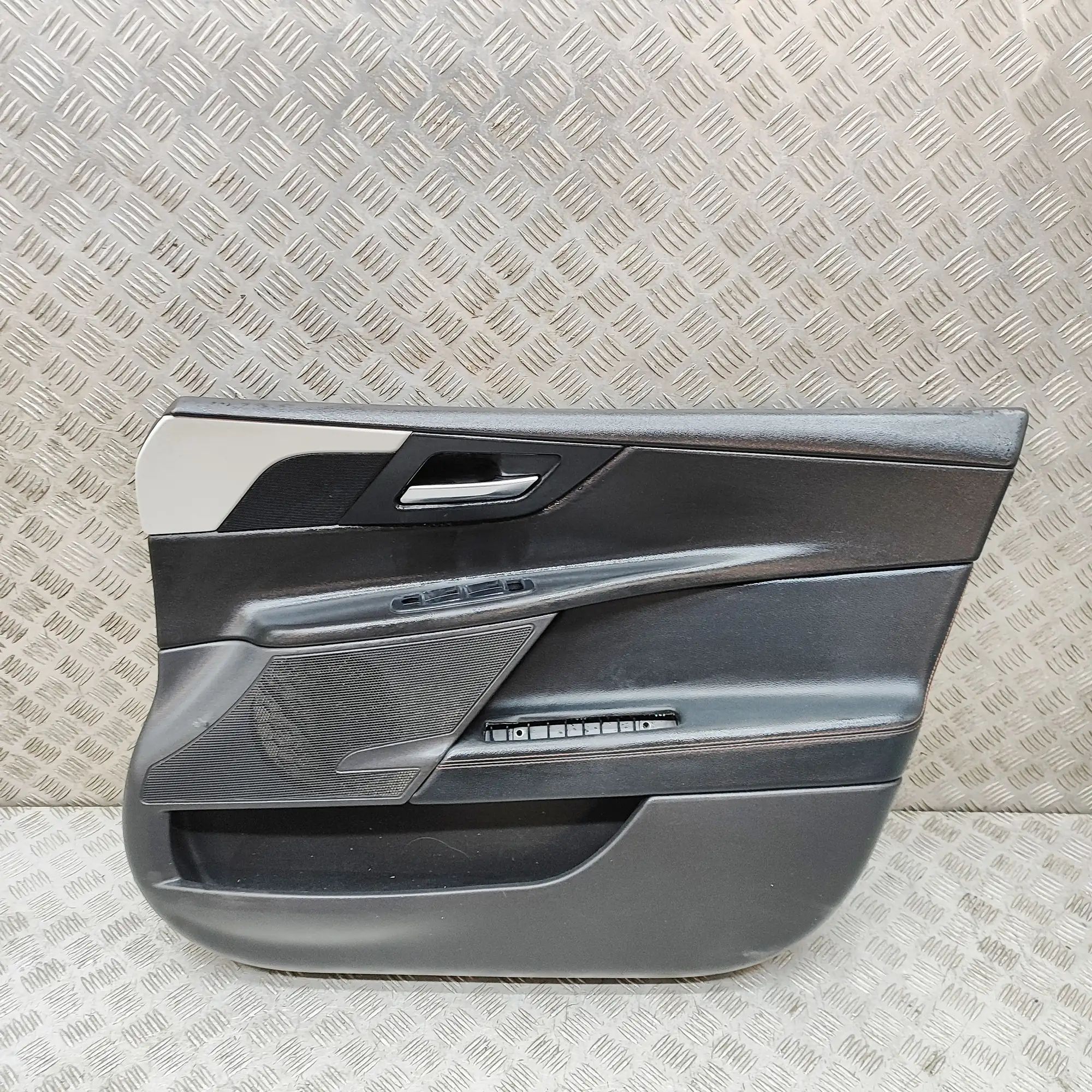 Jaguar XE Front Right Door Panel Front Right Door Panel — JAGUAR XE (X760) (2015...
