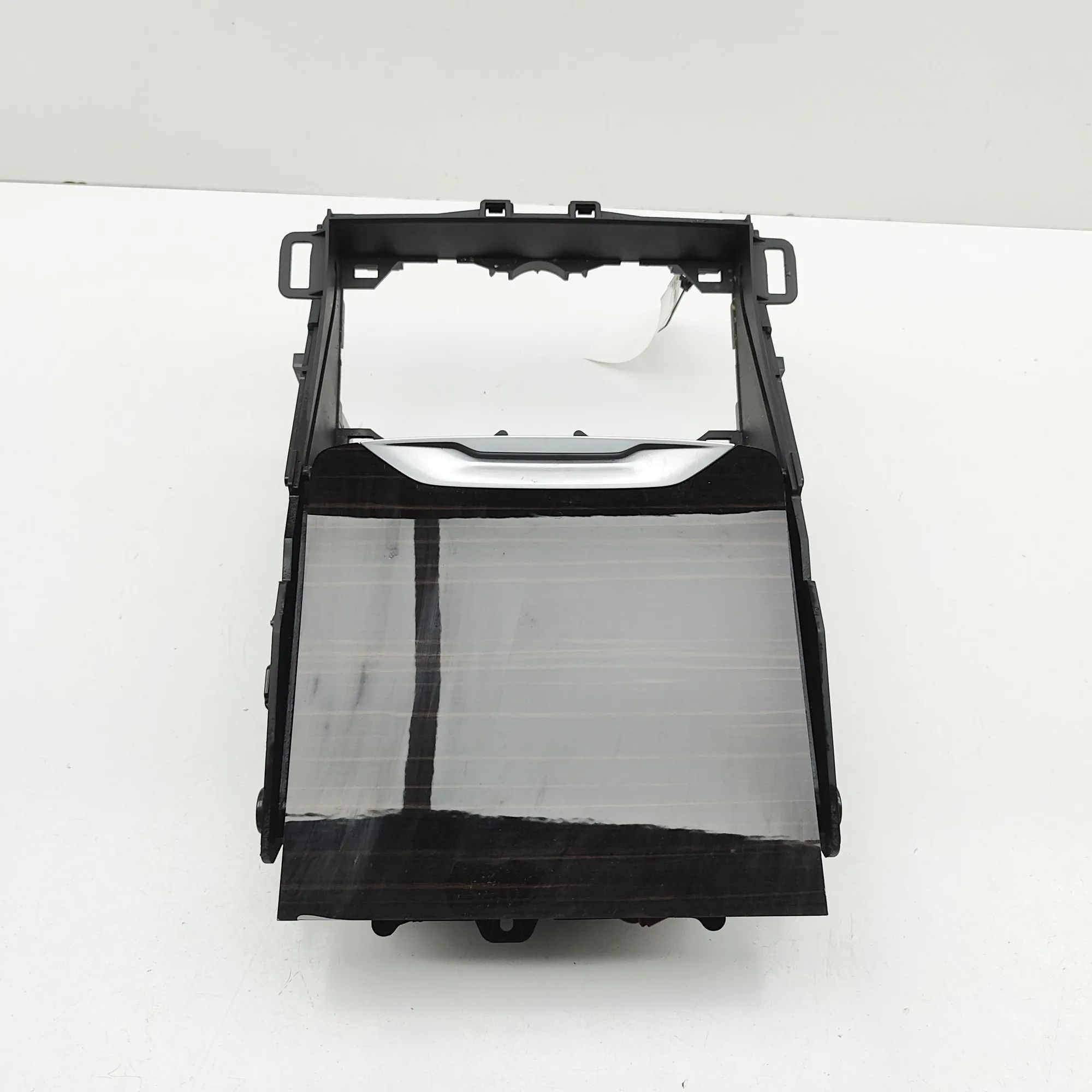 BMW X5 (G05) Glove Compartment Glove compartment — BMW X5 (G05) (2018-...) — 9...