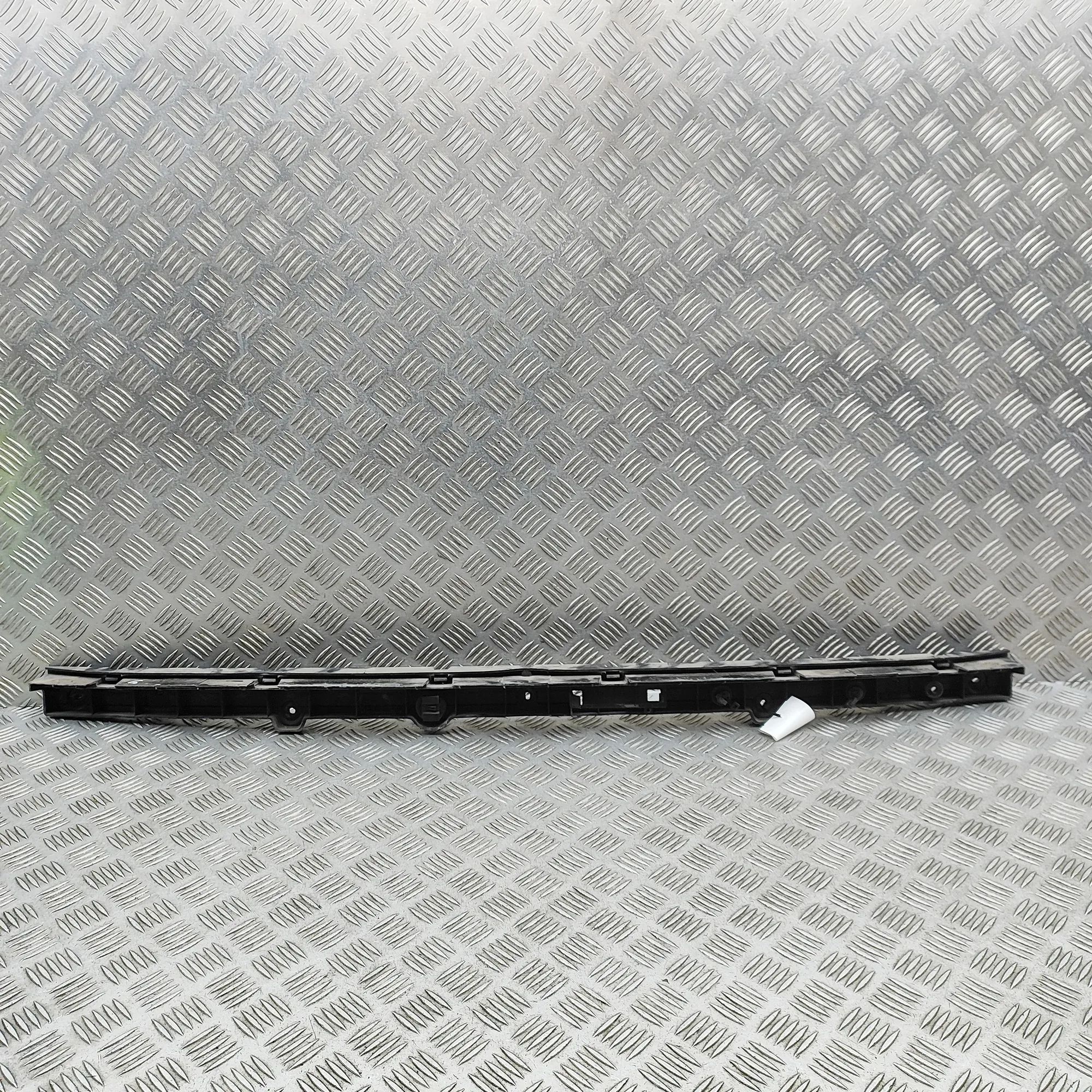 Maserati Levante Rear Bumper Middle Bracket Rear Bumper Middle Bracket — MASERATI LEVANTE (...
