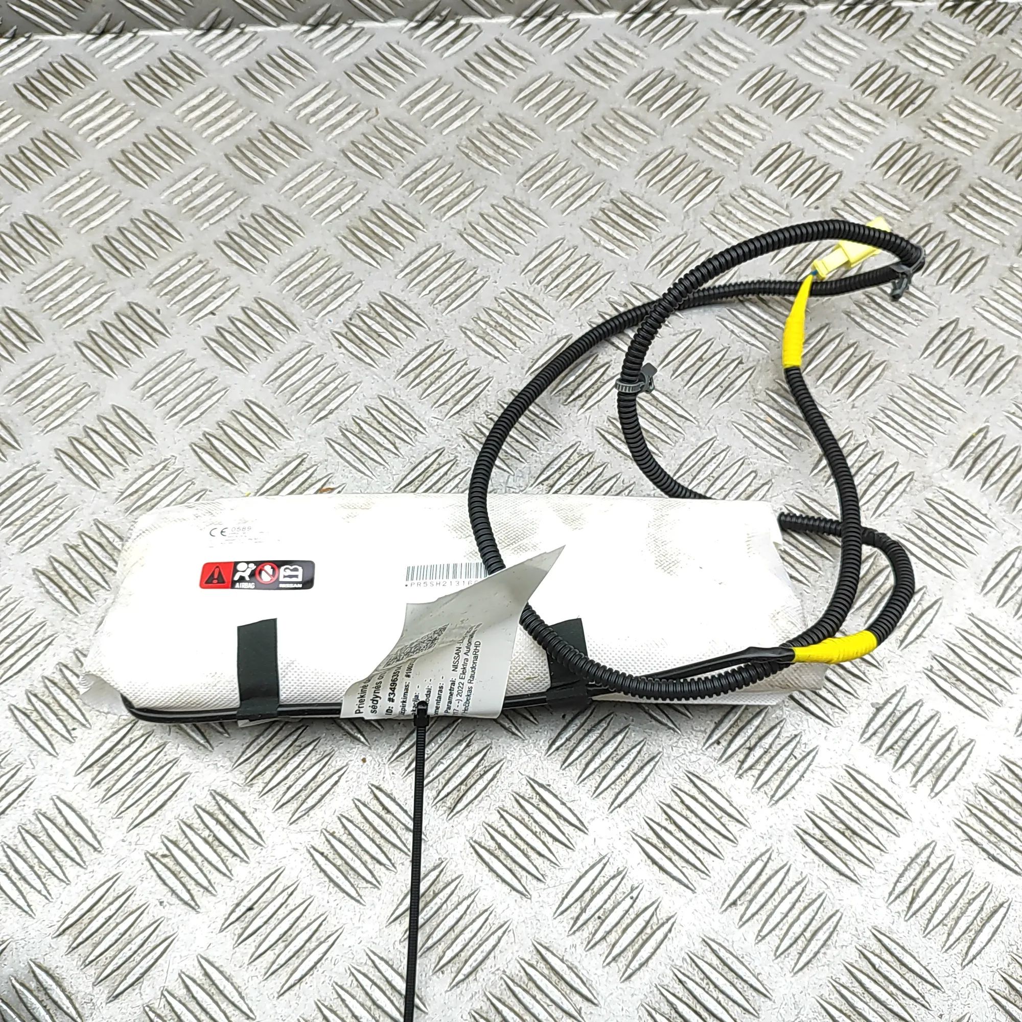 Nissan Leaf Seat airbag (SRS) — front right Seat airbag (SRS) — front right — NISSAN LEAF (...