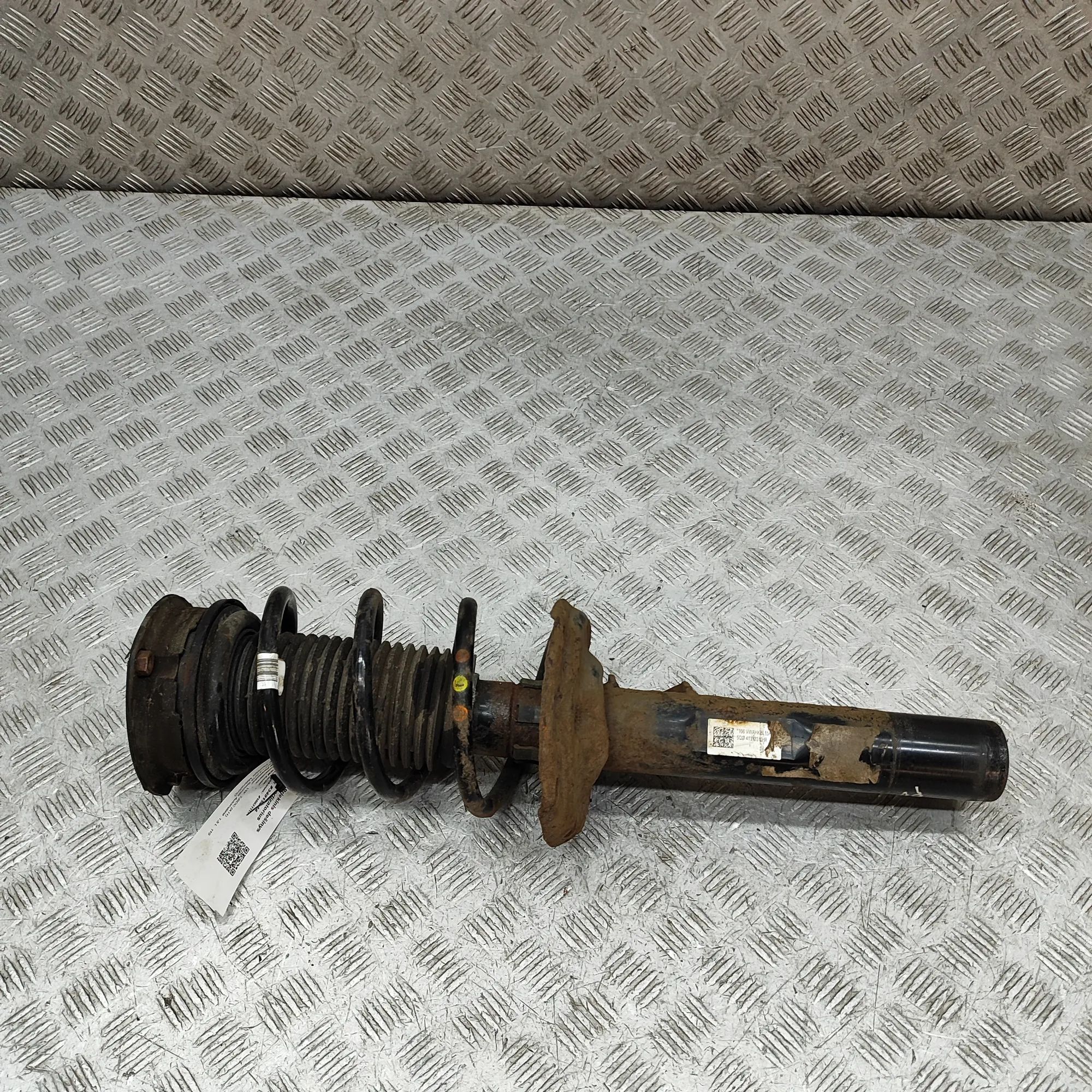 Volkswagen T-Roc Shock absorber — front right Shock absorber — front right — VW T-ROC (A11) (...