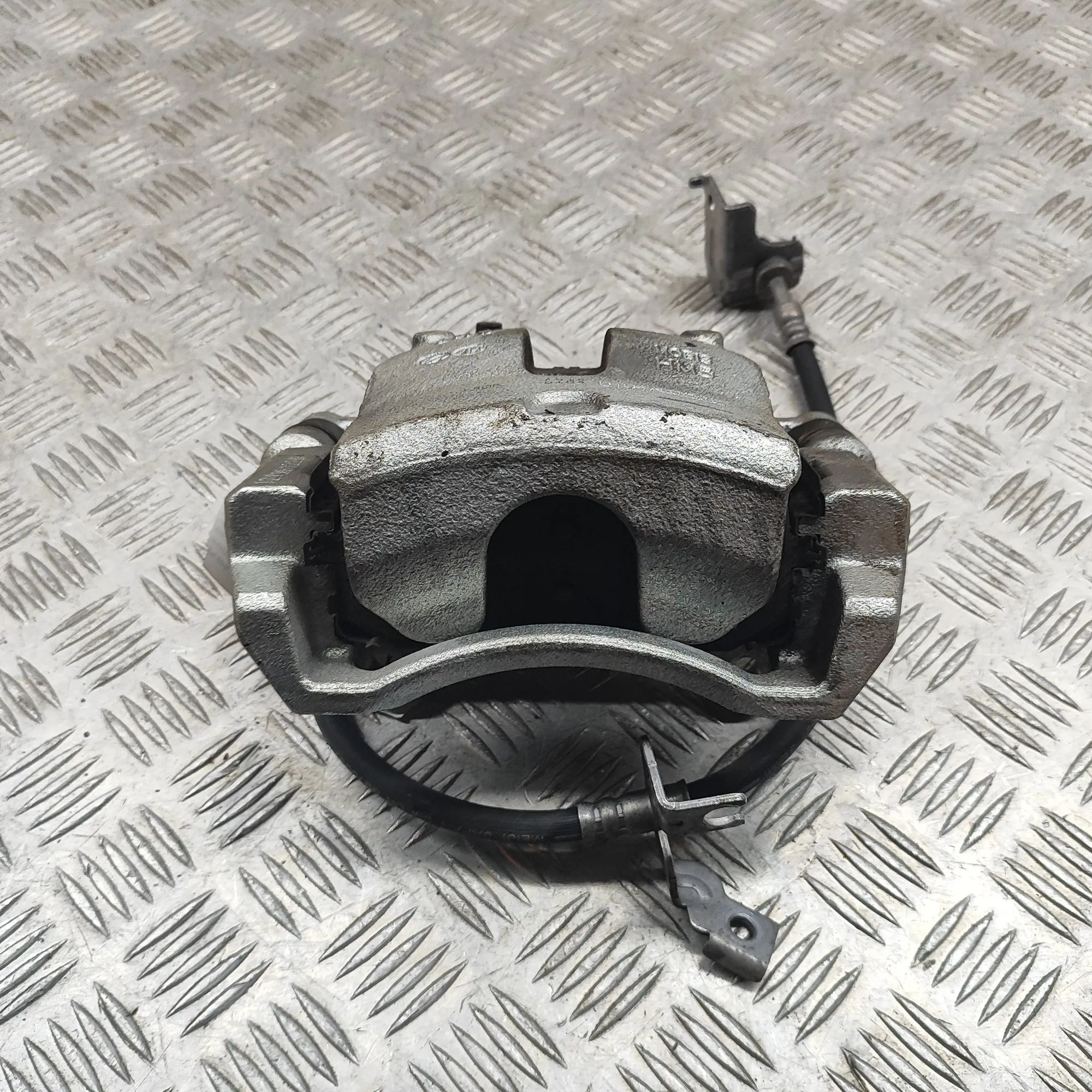 Kia Niro Brake caliper — front right Brake caliper — front right — KIA NIRO (II) (20...