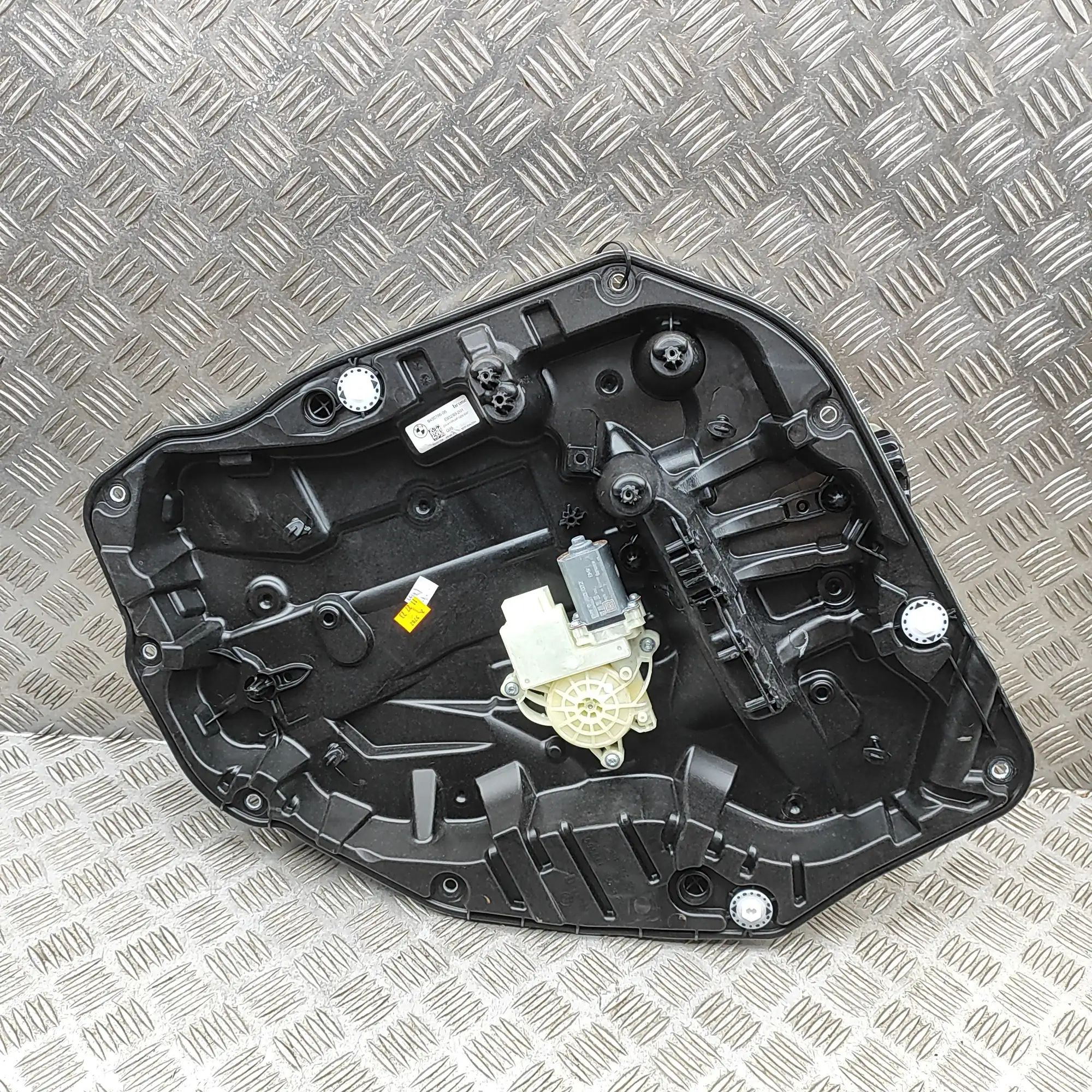 BMW X5 (G05) Rear Right Door Window Regulator Rear Right Door Window Regulator — BMW X5 (G05)...
