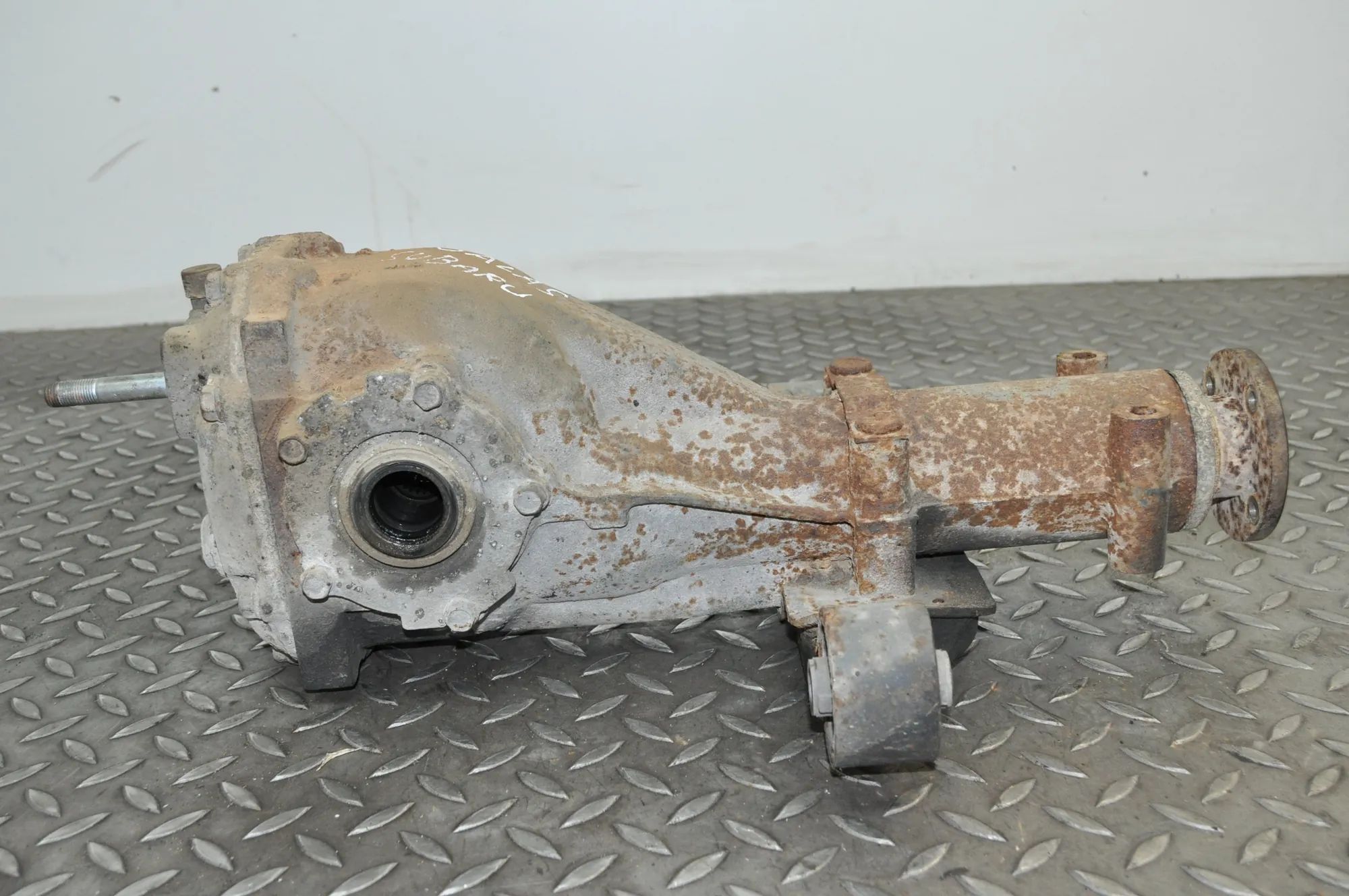 Subaru Outback galinis reduktorius