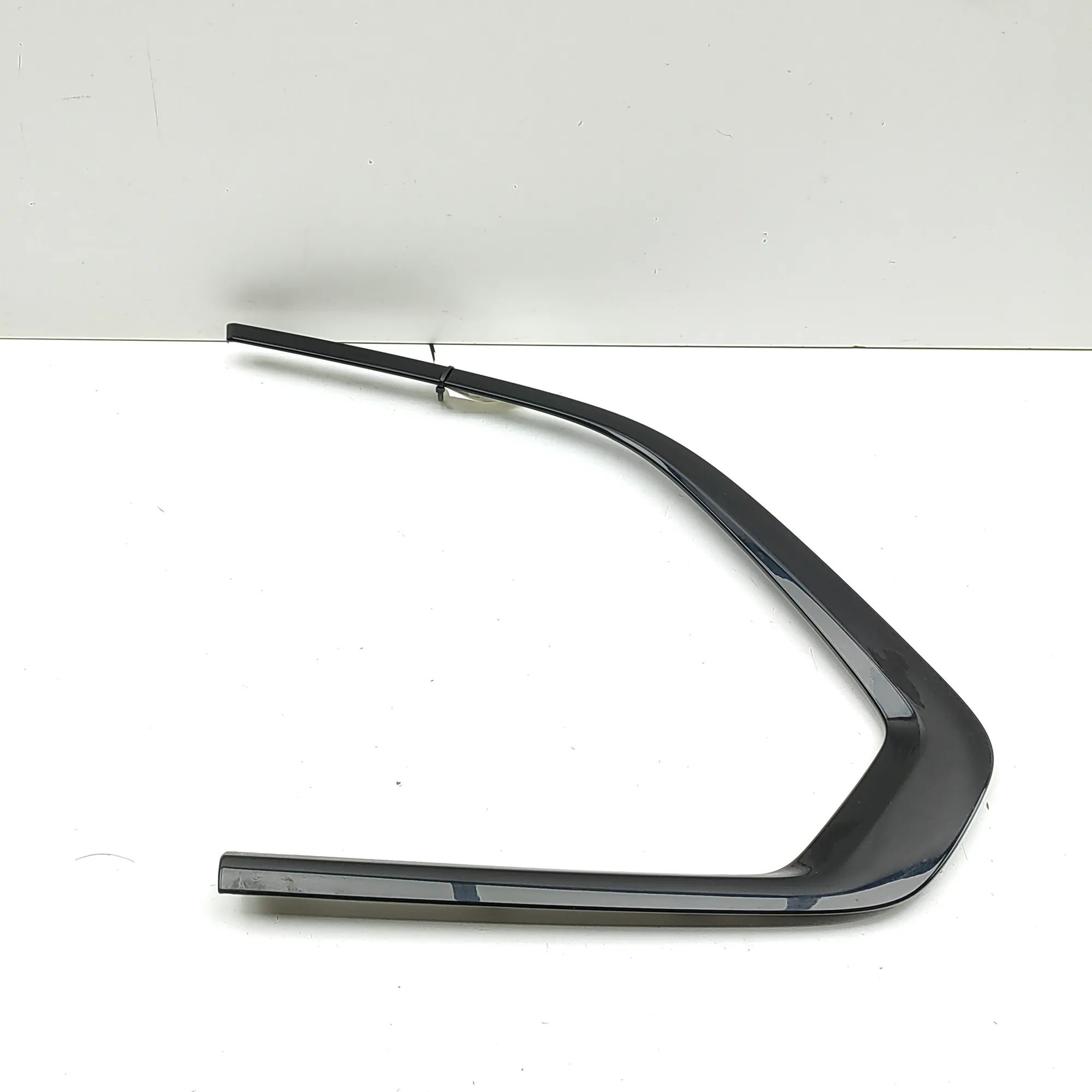 BMW X5 (G05) Body moulding left Body moulding left — BMW X5 (G05) (2018-...) — ...