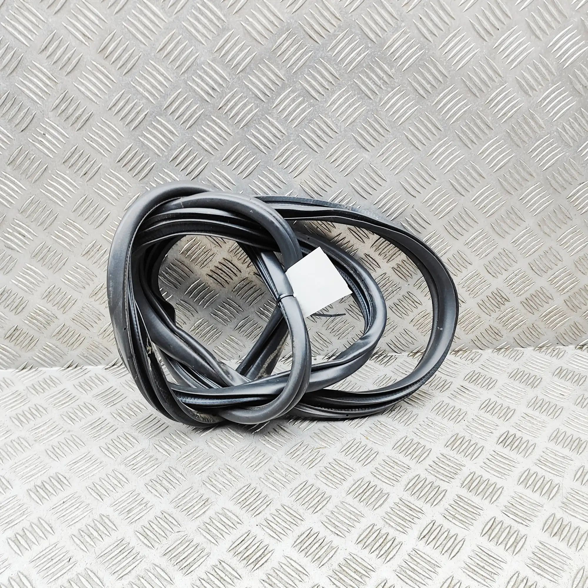 Mazda CX-80 Door rubber seal — front right Door rubber seal — front right — MAZDA CX-80 (K...