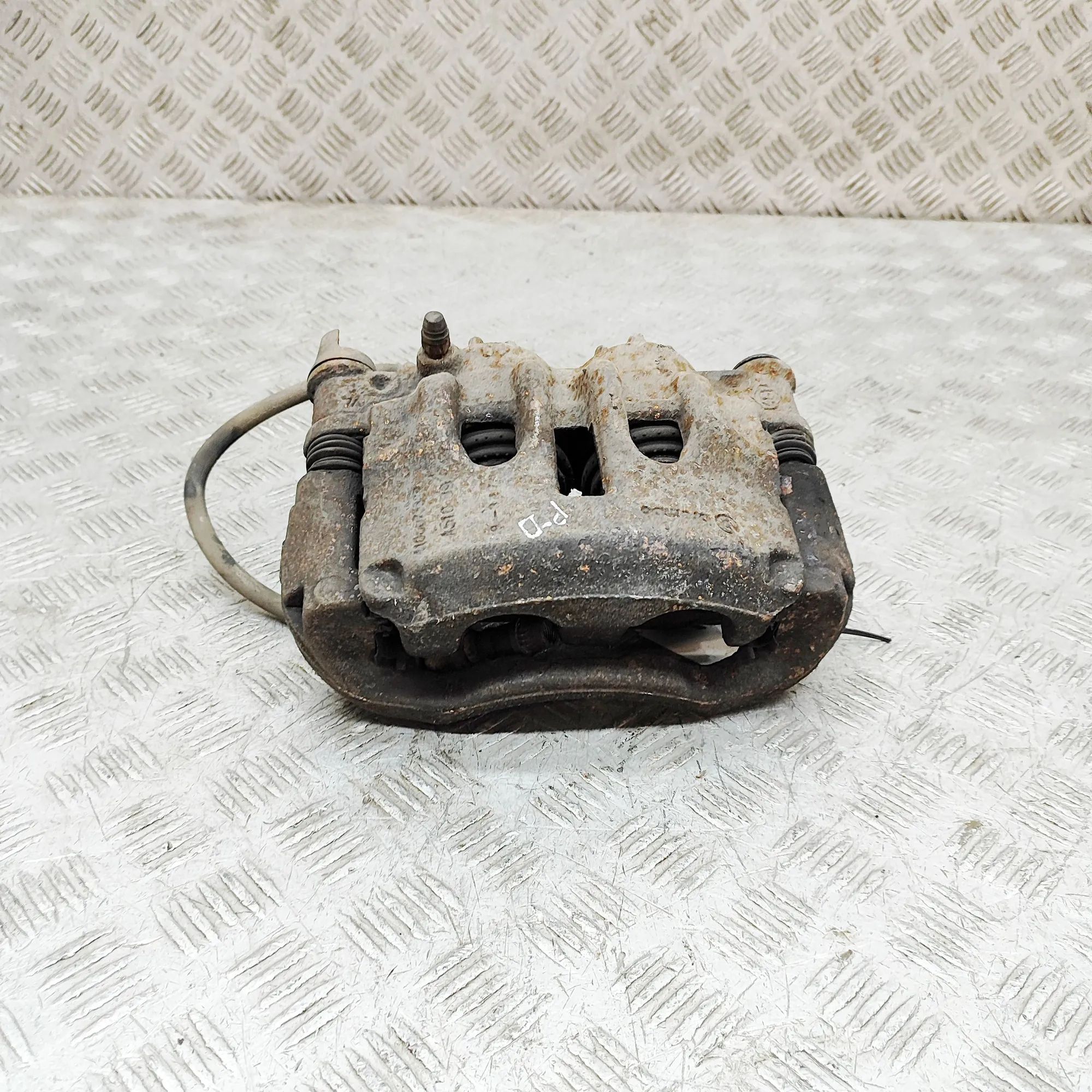 Nissan NV400 / Interstar Brake caliper — front right Brake caliper — front right — NISSAN NV400 (Van...