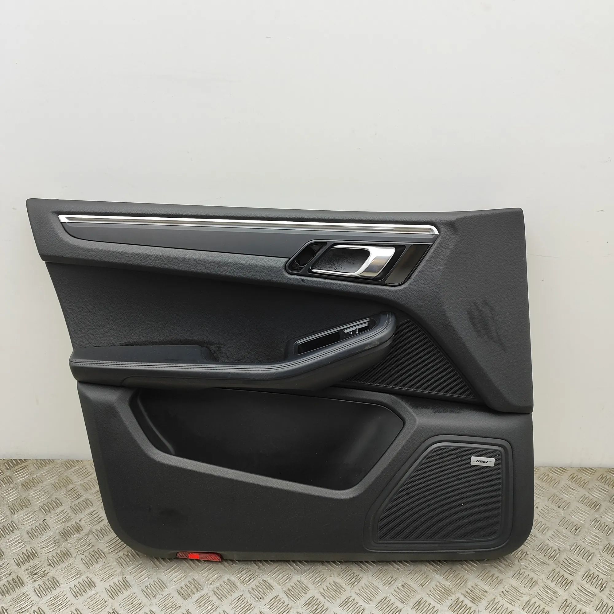 Porsche Macan Front Left Door Panel Front Left Door Panel — PORSCHE MACAN (95B) (20...