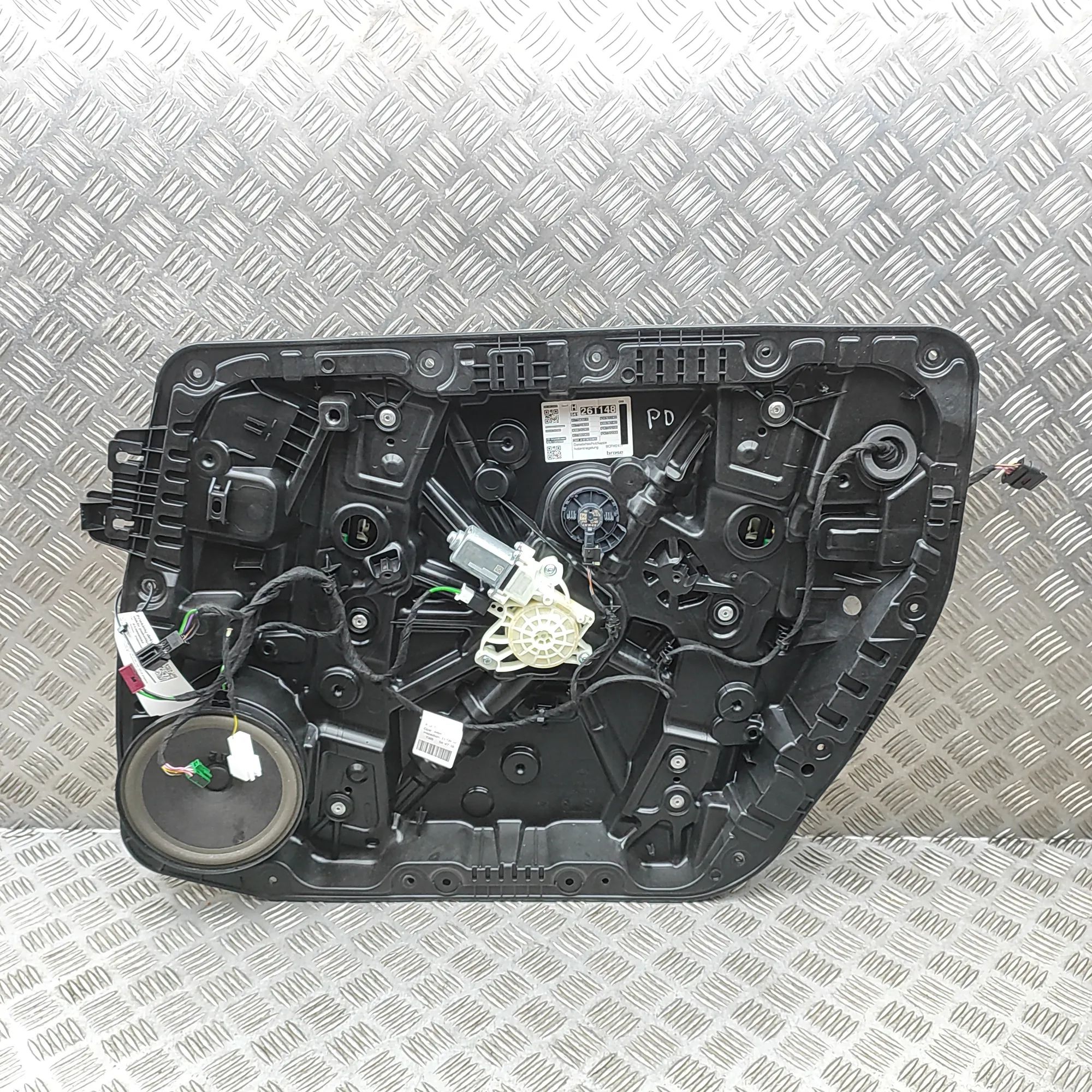 Mercedes-Benz GLA / EQA (H247) Front Right Door Window Regulator Front Right Door Window Regulator — MERCEDES BE...