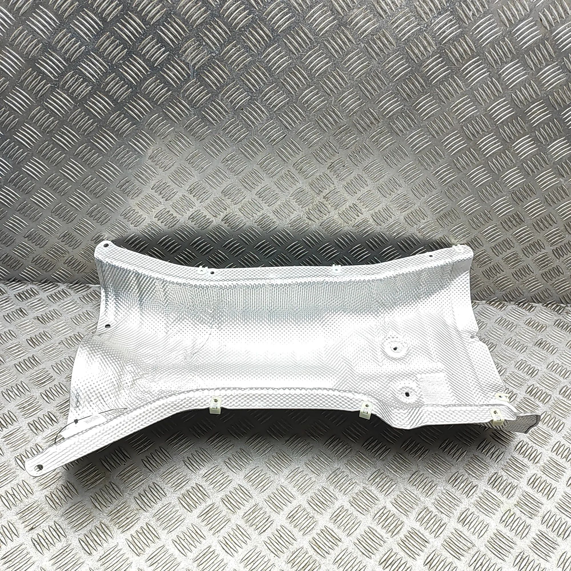 BMW X5 (G05) Heat shield Heat shield — BMW X5 (G05) (2018-...) — 9477793...
