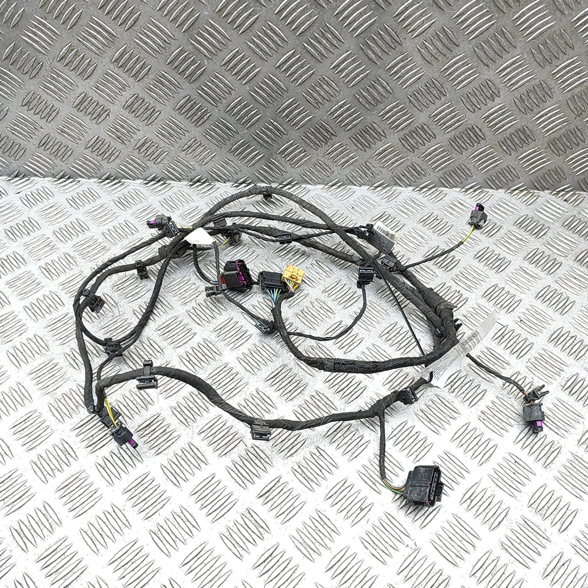 Audi Q5 (FY) Rear Parking Sensor Wiring Loom Rear Parking Sensor Wiring Loom — AUDI Q5 (FY) ...