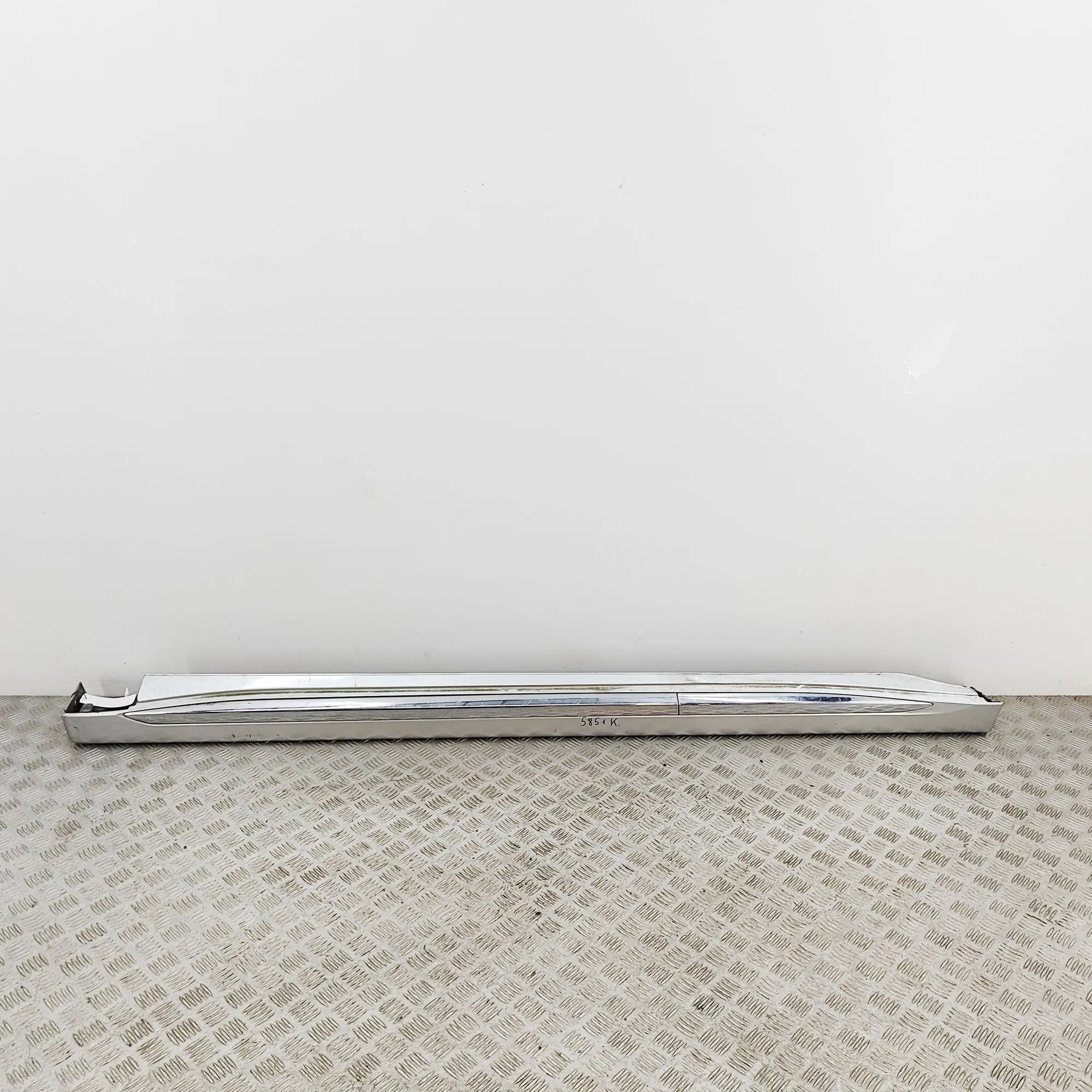 Mitsubishi Outlander Left Side Plastic Sideskirt Cover Left Side Plastic Sideskirt Cover — MITSUBISHI ...