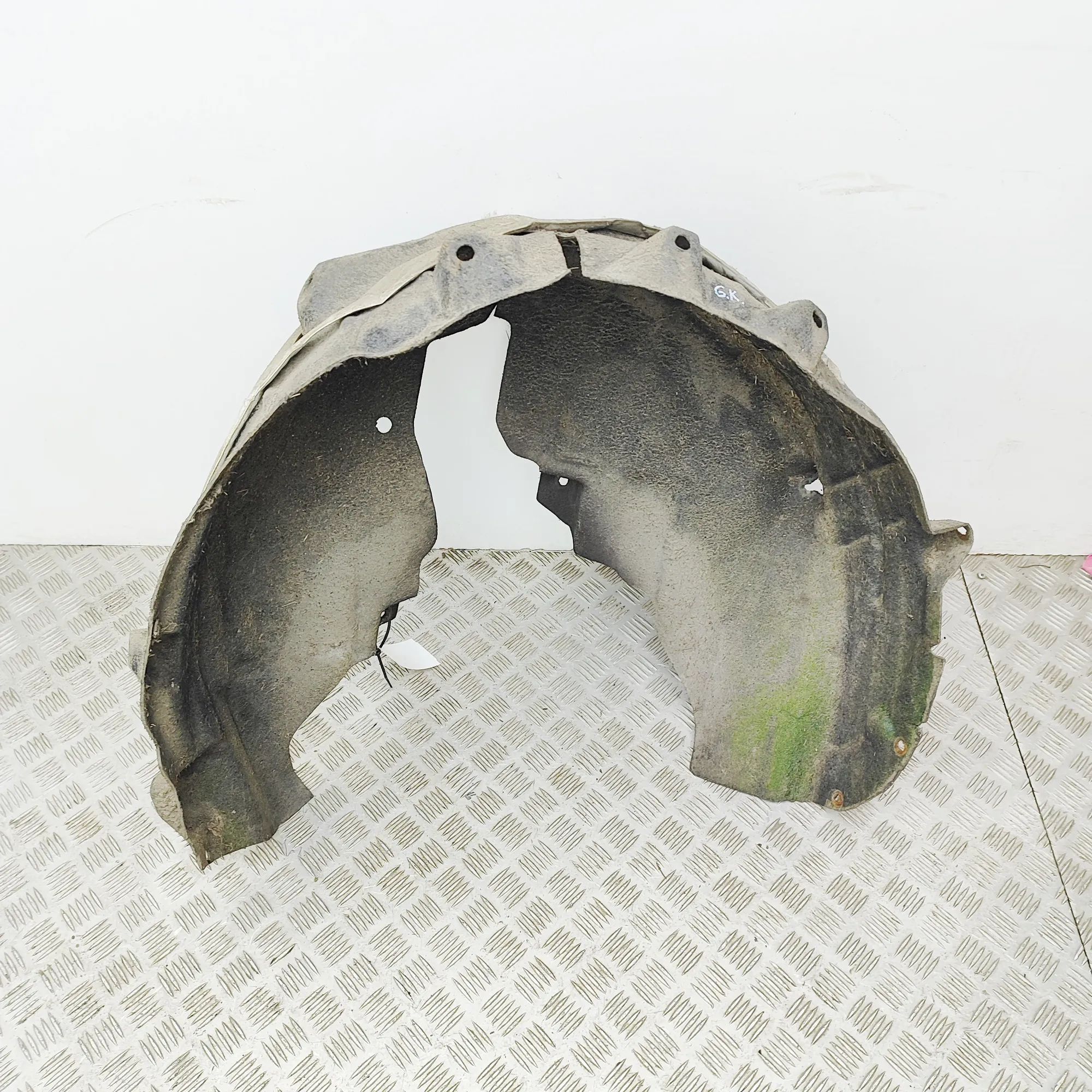 Land Rover Range Rover Evoque Rear Left Arch Liner Rear Left Arch Liner — LAND ROVER RANGE ROVER E...