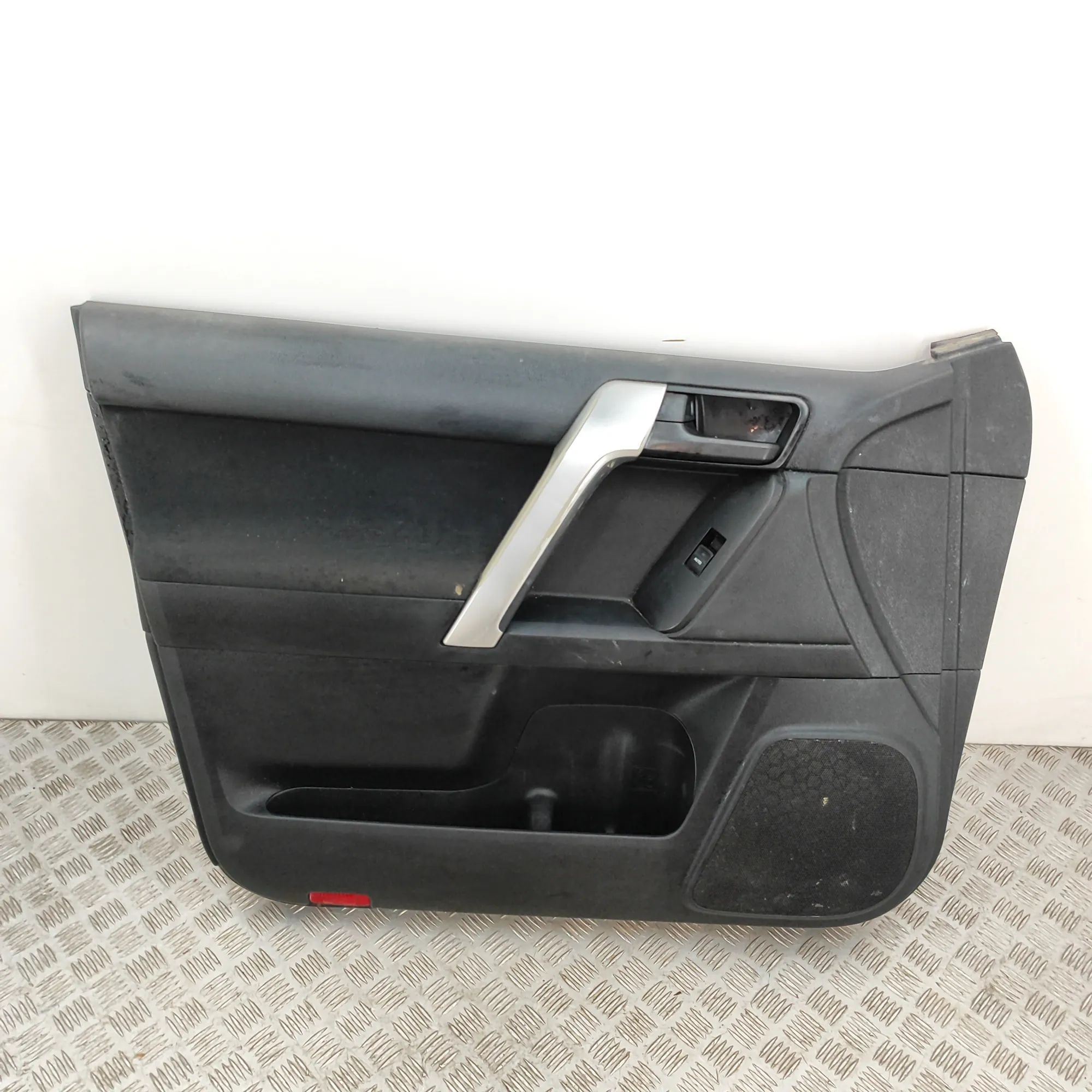 Toyota Land Cruiser 150 Front Left Door Panel Front Left Door Panel — TOYOTA LAND CRUISER (_J...