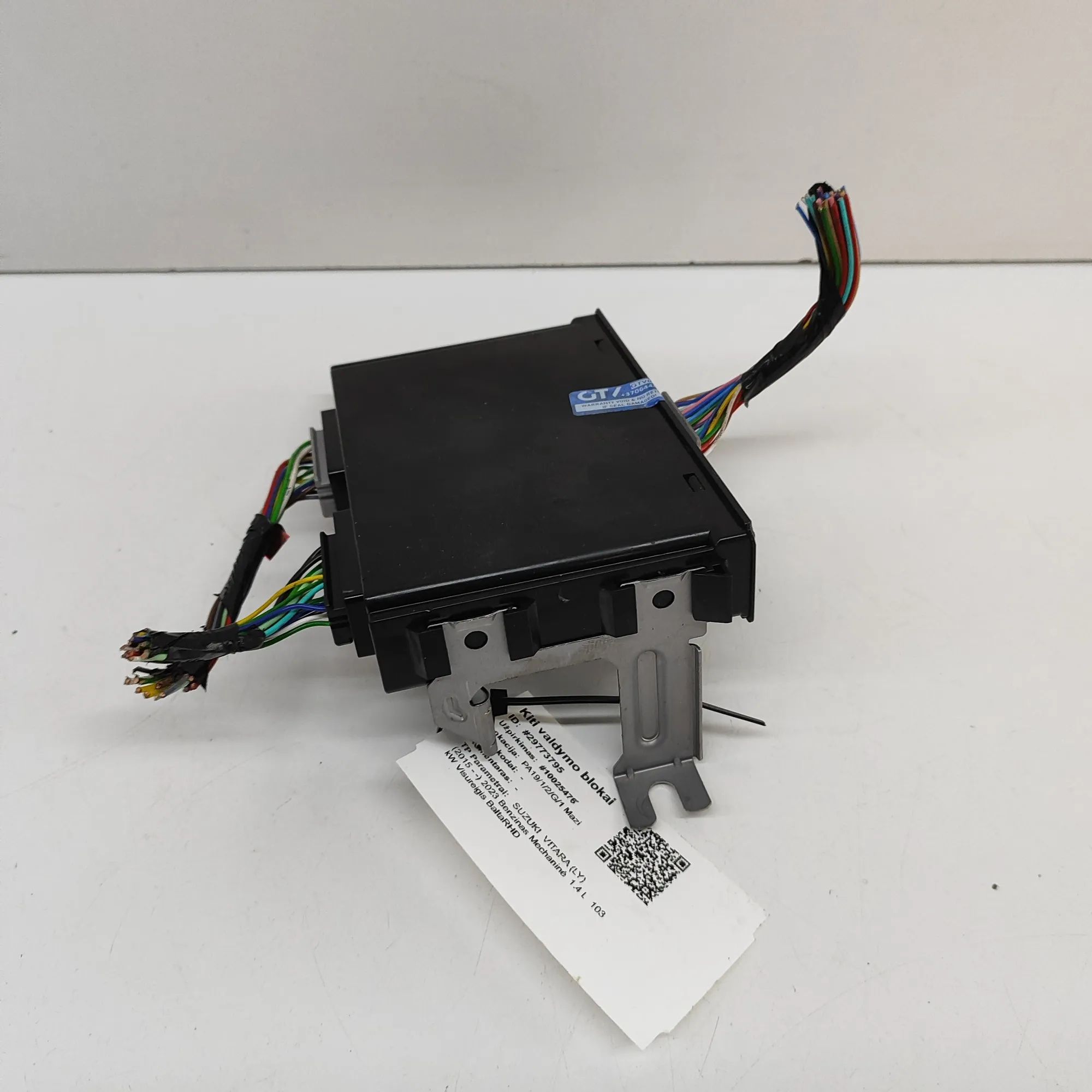 Suzuki Vitara Comfort Control Unit Comfort Control Unit — SUZUKI VITARA (LY) (2015...