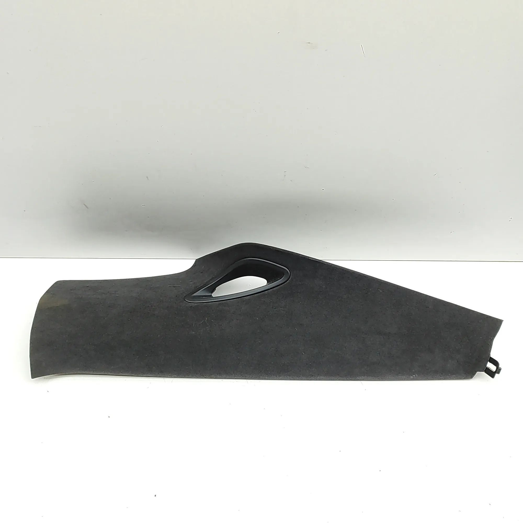 Porsche 911 (991) Rear Left Pillar Trim Rear Left Pillar Trim — PORSCHE 911 (991) (2011...