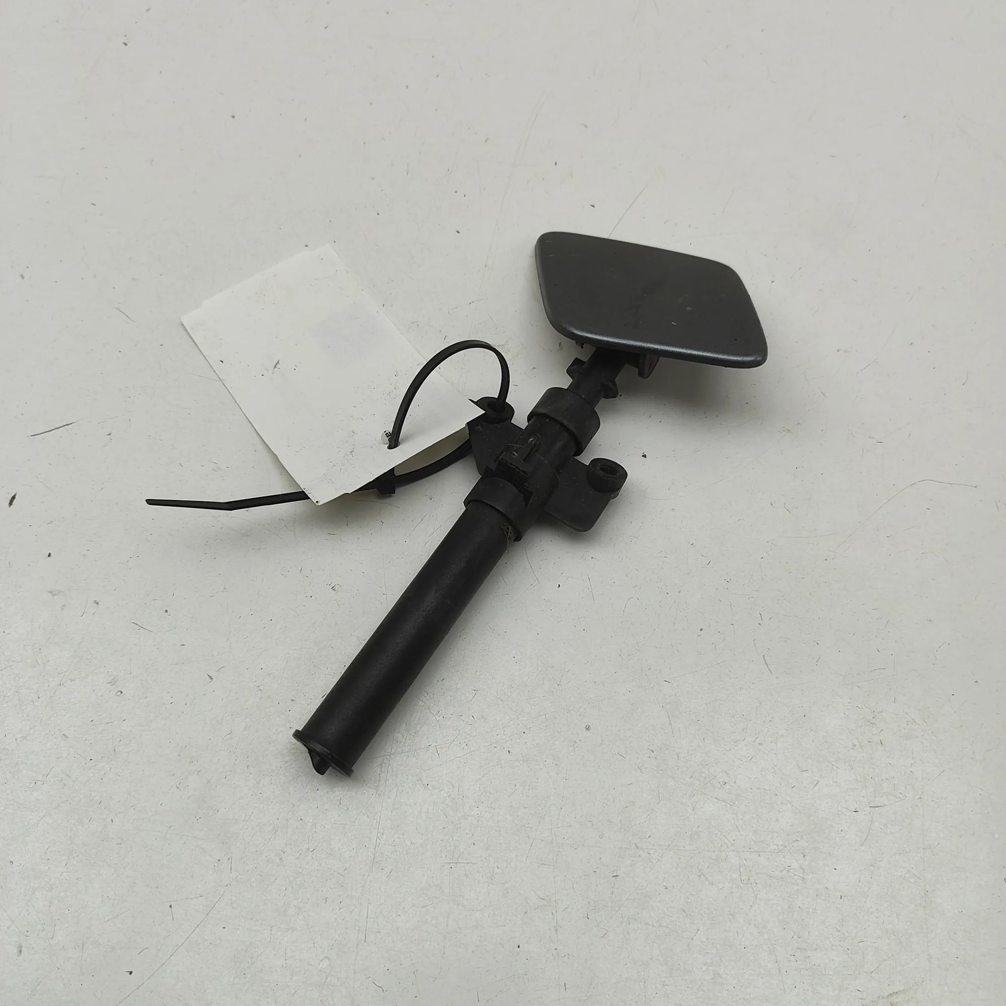 Volvo V40 Headlight washer pump — right Headlight washer pump — right — VOLVO V40 (Cros...