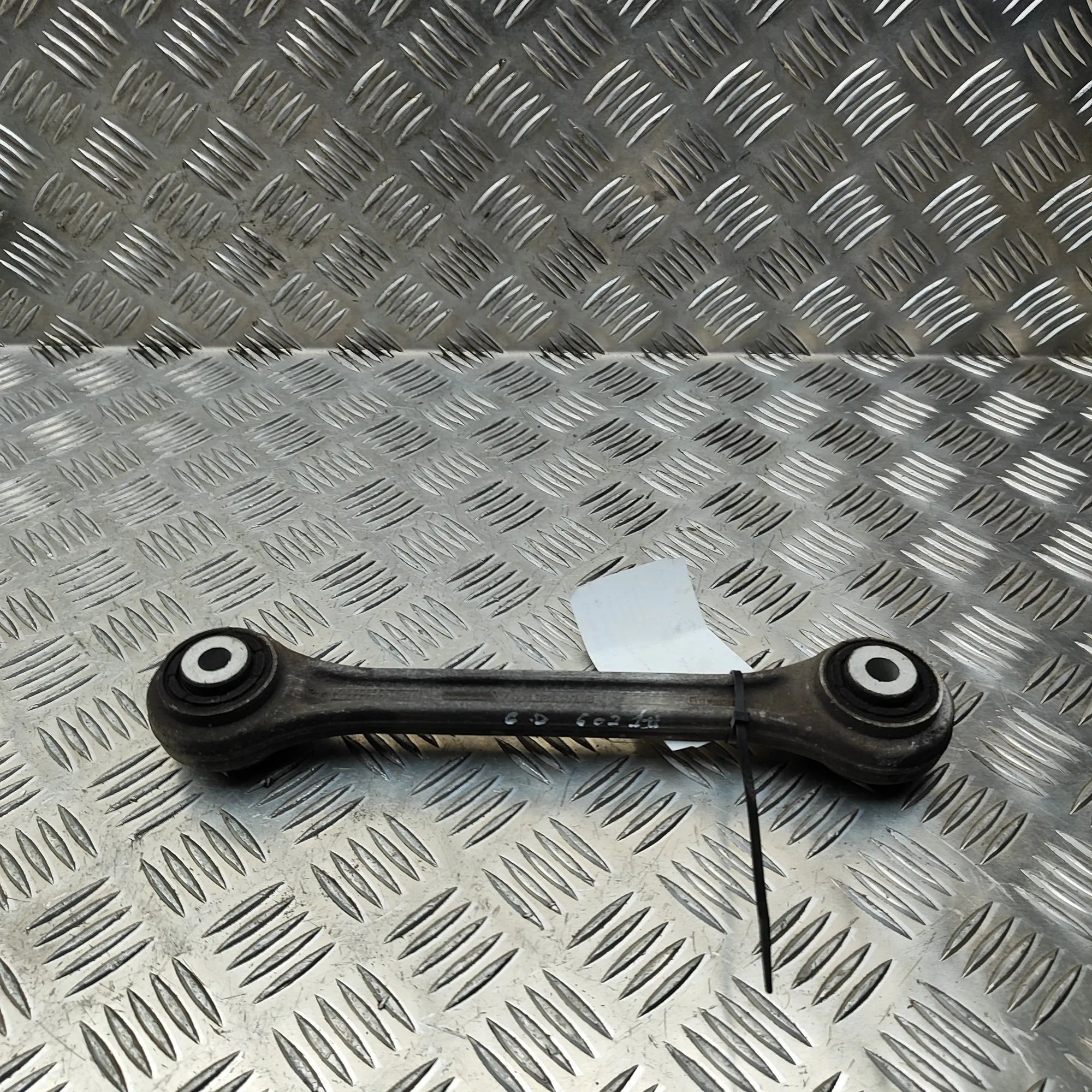 Porsche 911 (991) Control arm — rear right Control arm — rear right — PORSCHE 911 (991) (2...