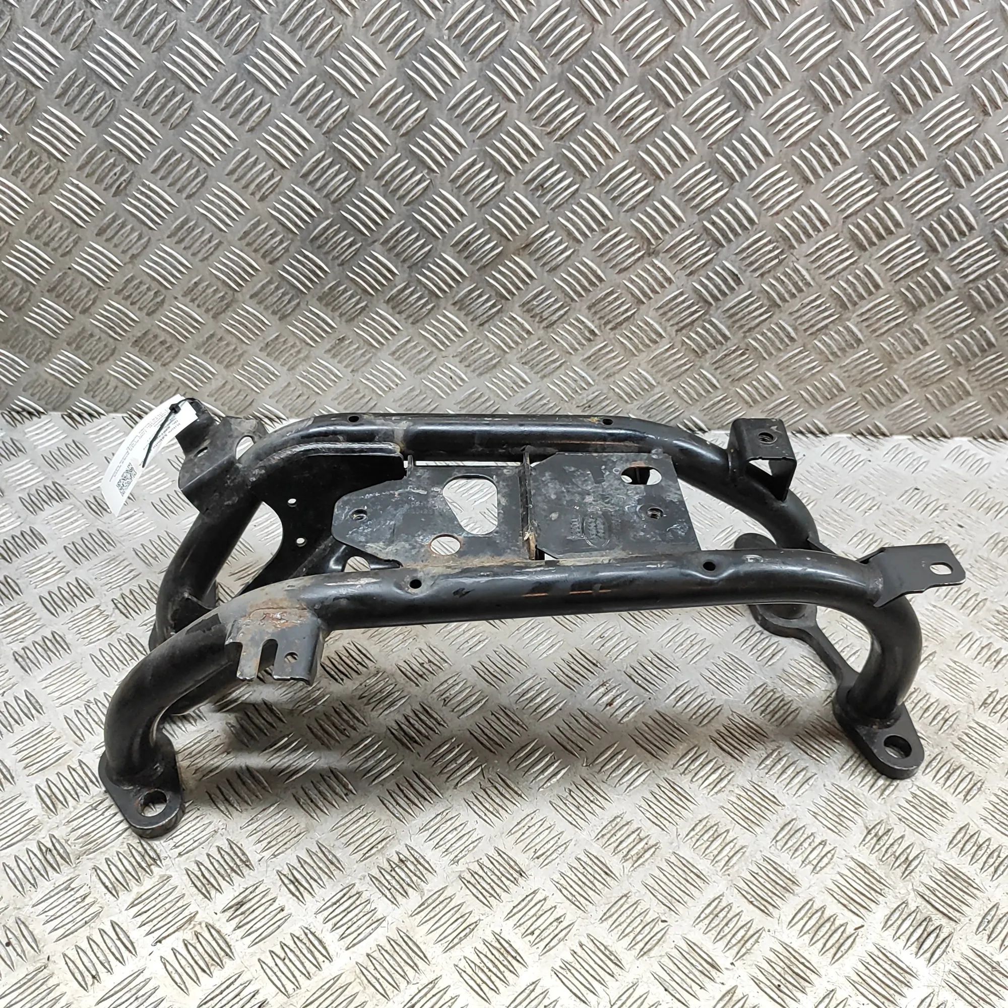 Land Rover Range Rover Sport (L494) Gearbox Support Mount Bracket Gearbox Support Mount Bracket — LAND ROVER RANG...